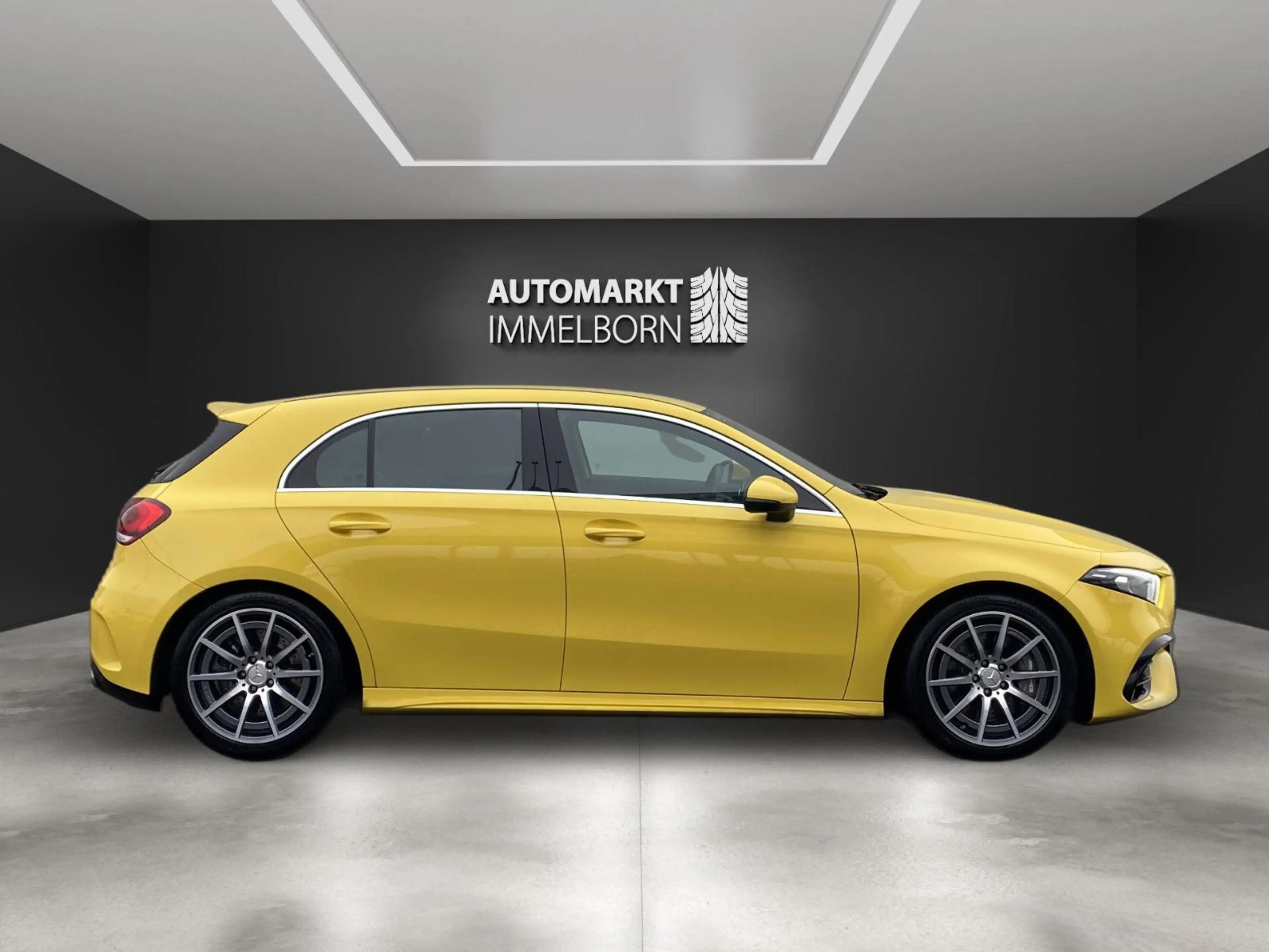 Mercedes-Benz A 45 AMG 4Ma Alcantara*LED*DAB*18*DigTacho — photo 7