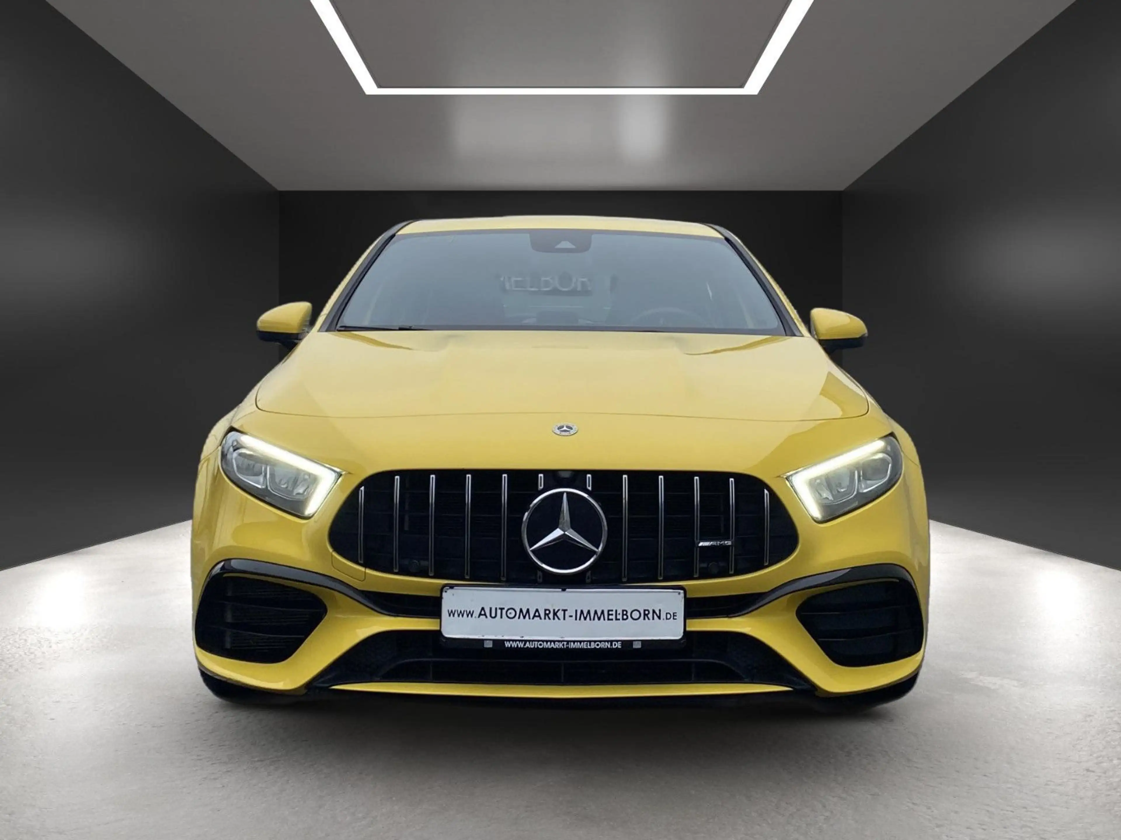 Mercedes-Benz A 45 AMG 4Ma Alcantara*LED*DAB*18*DigTacho — photo 5