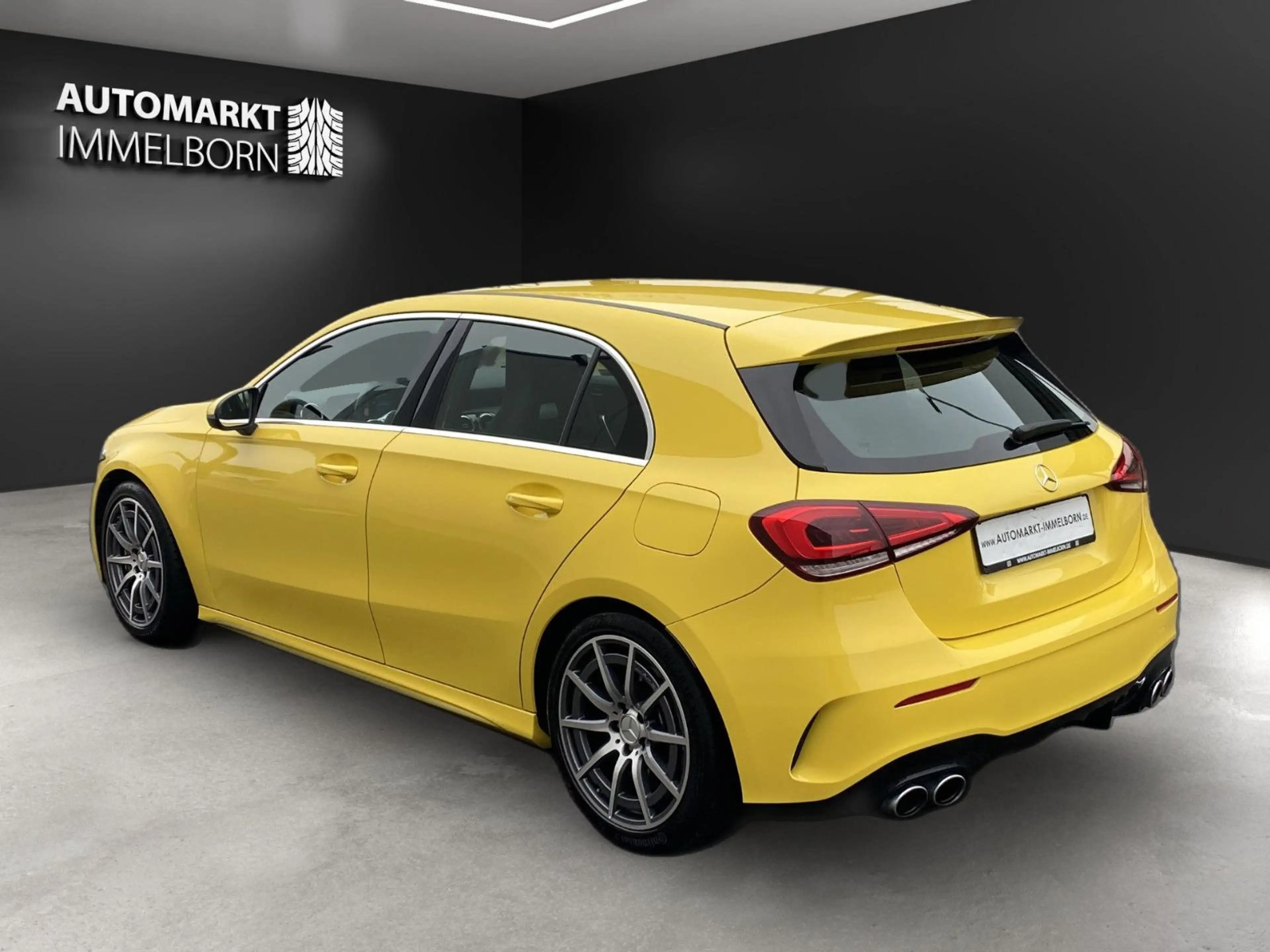 Mercedes-Benz A 45 AMG 4Ma Alcantara*LED*DAB*18*DigTacho — photo 3