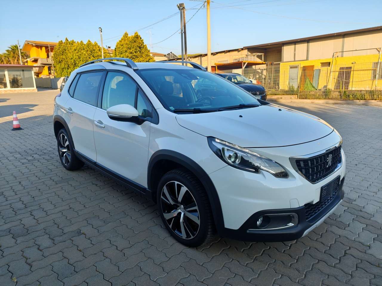 Peugeot 2008 2008 1.5 bluehdi Allure s