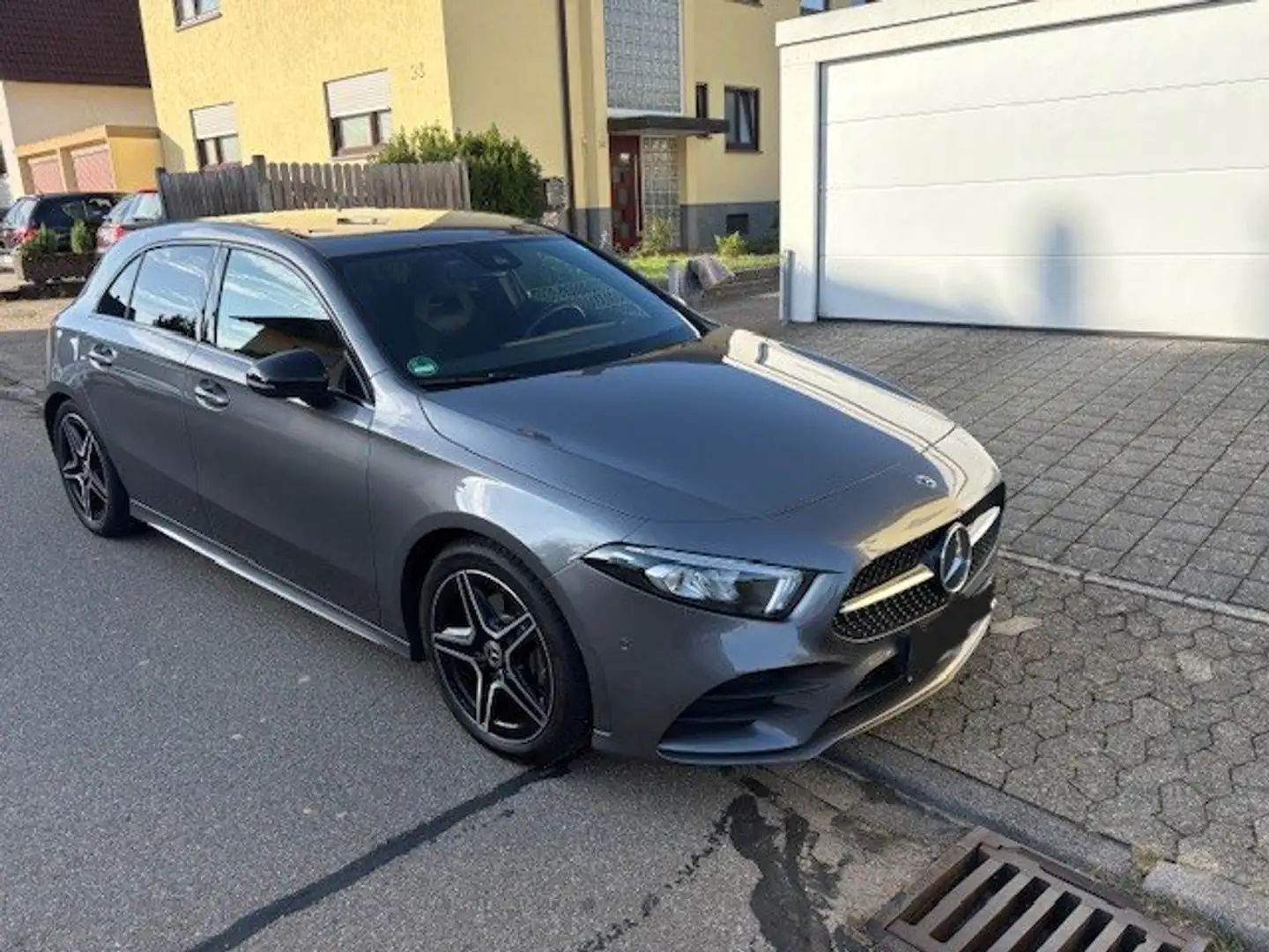 Mercedes-Benz A 200 A 200 AMG Line Night Paket/LED/NAV/Assistent-Sys. Grau - 1