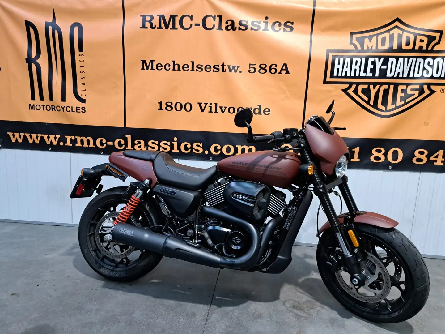 Harley-Davidson Street Rod 750 Red - 1