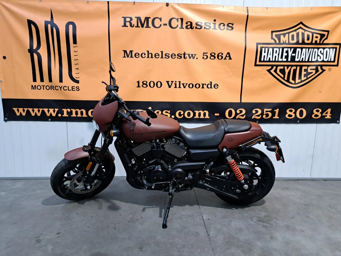 Harley-Davidson Street Rod 750 Červená - 2
