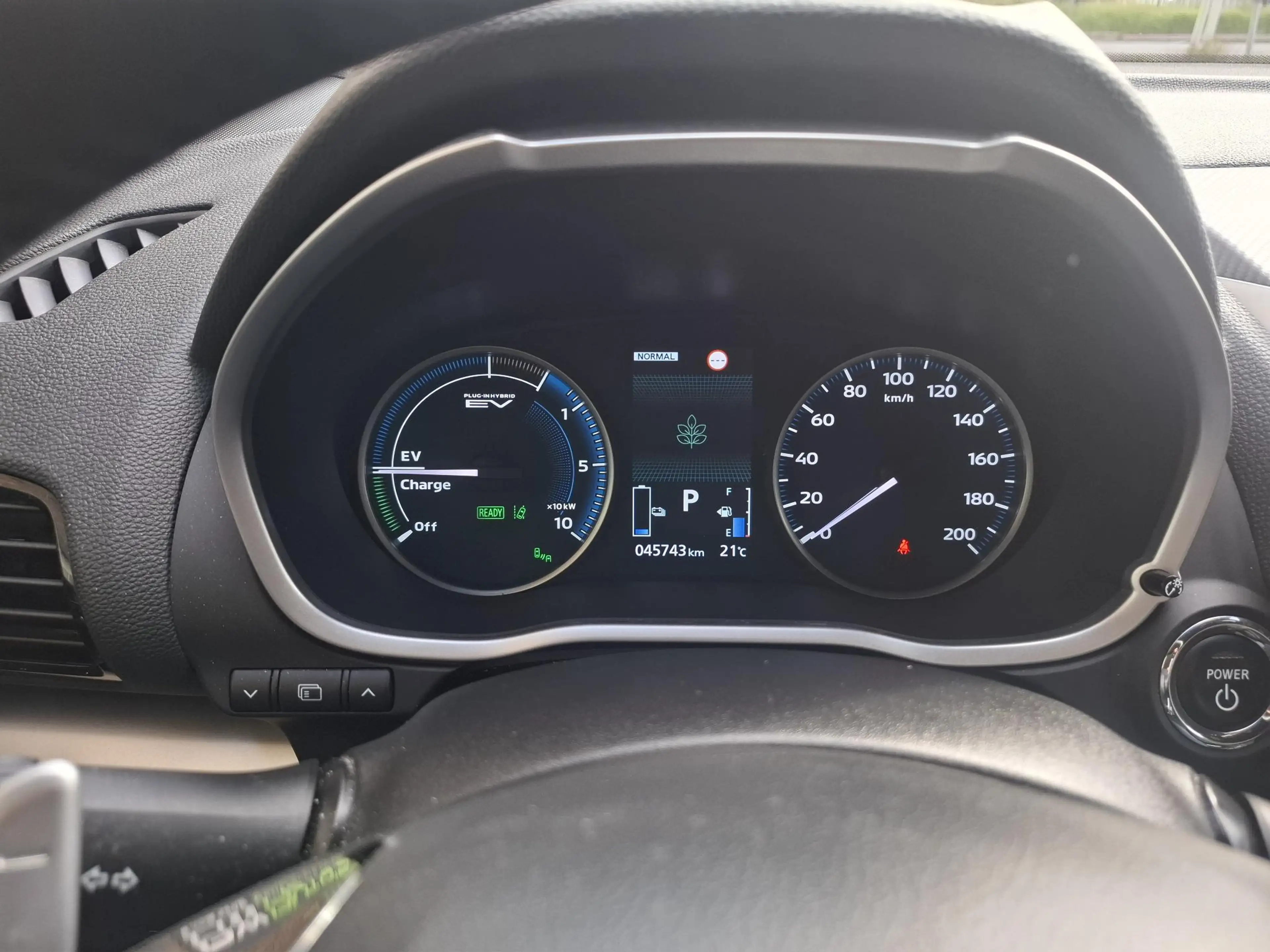 Mitsubishi Eclipse Cross 2.4 PHEV Business Executive SOH 98% — photo 11