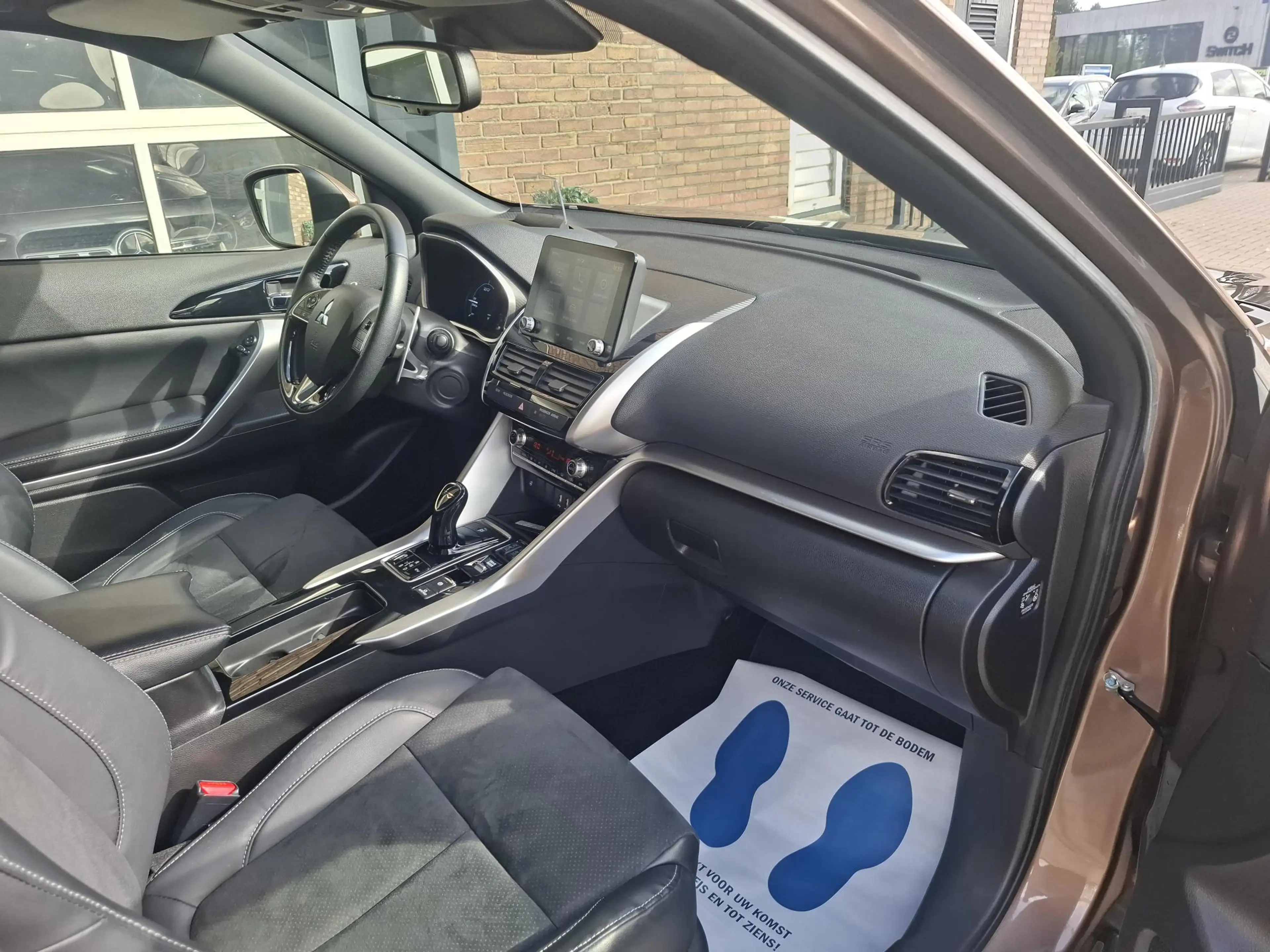 Mitsubishi Eclipse Cross 2.4 PHEV Business Executive SOH 98% — photo 27