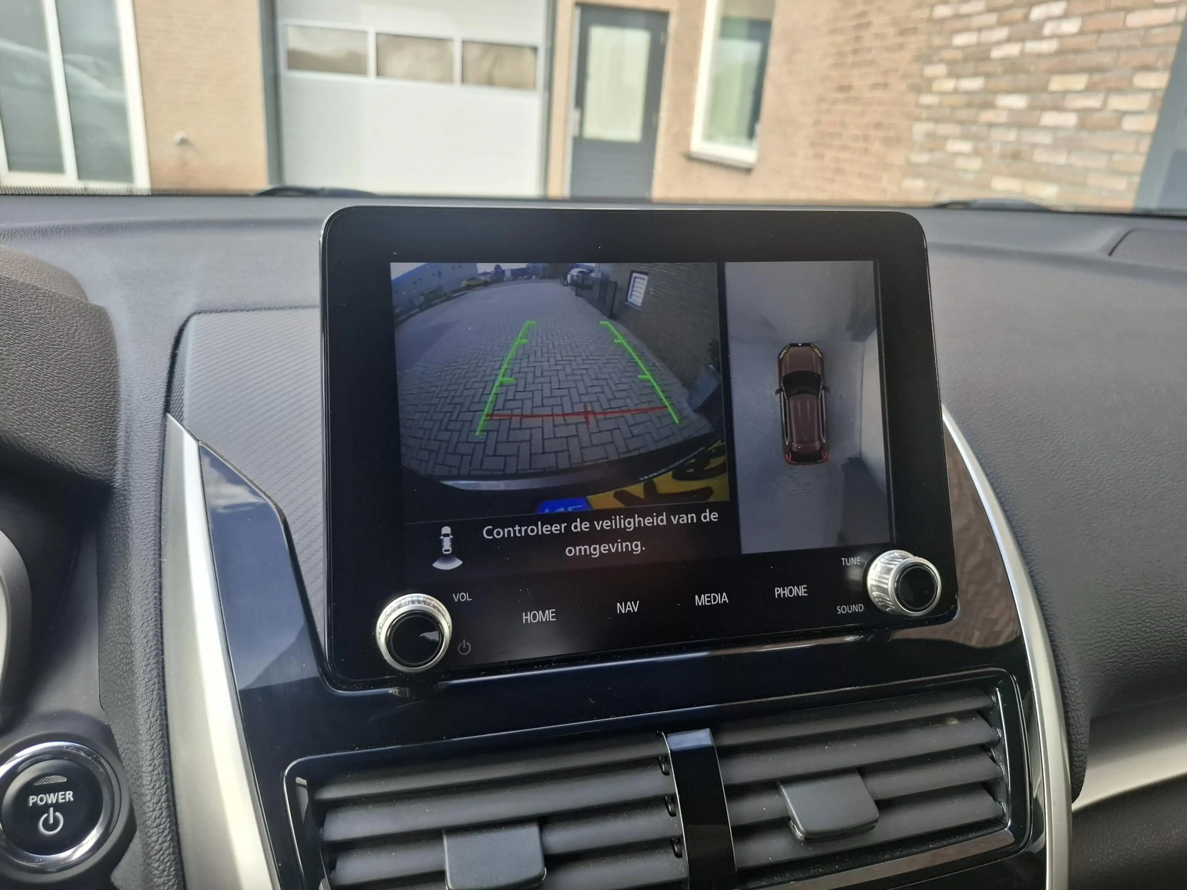 Mitsubishi Eclipse Cross 2.4 PHEV Business Executive SOH 98% — photo 8