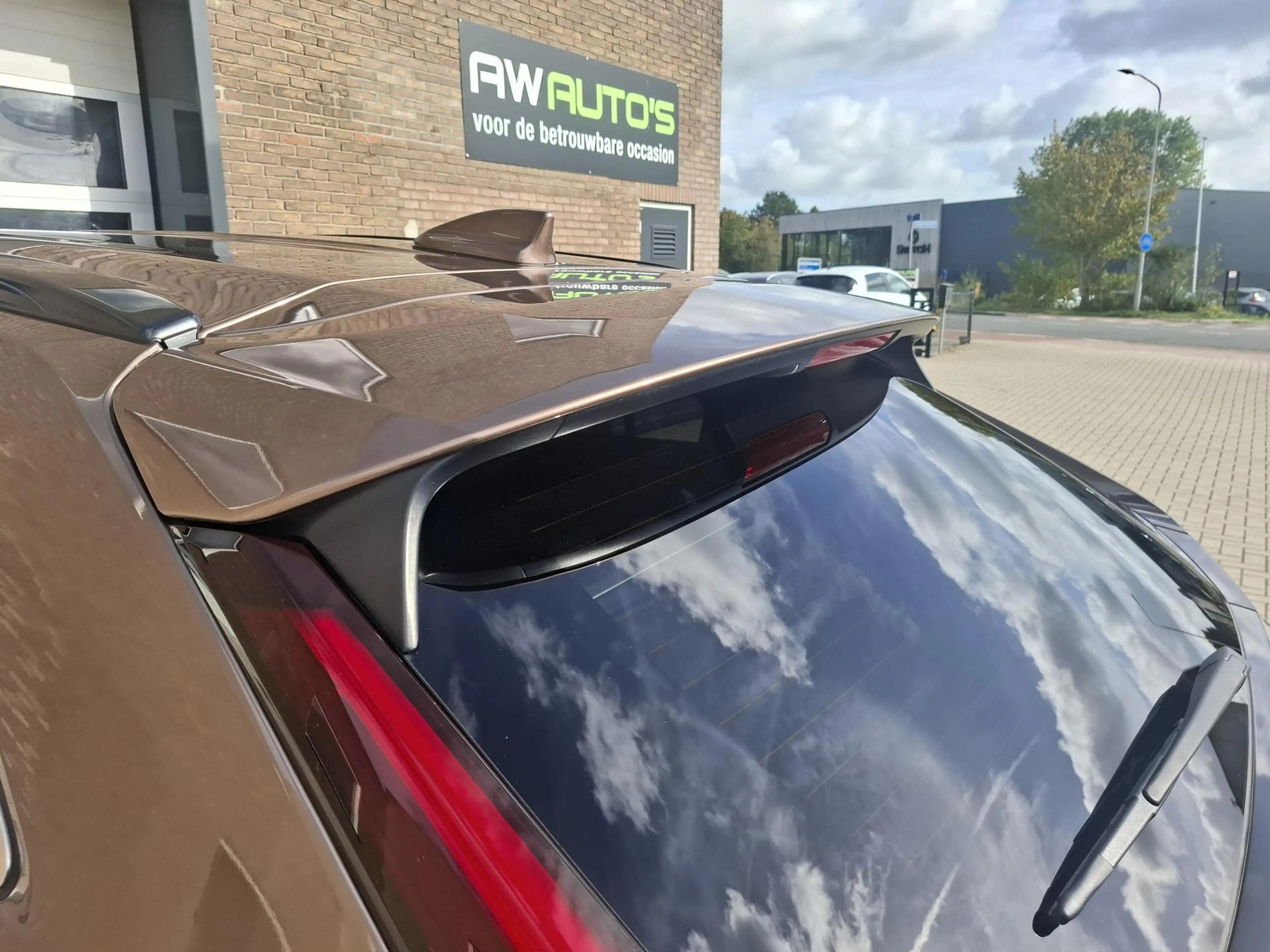 Mitsubishi Eclipse Cross 2.4 PHEV Business Executive SOH 98% — photo 37