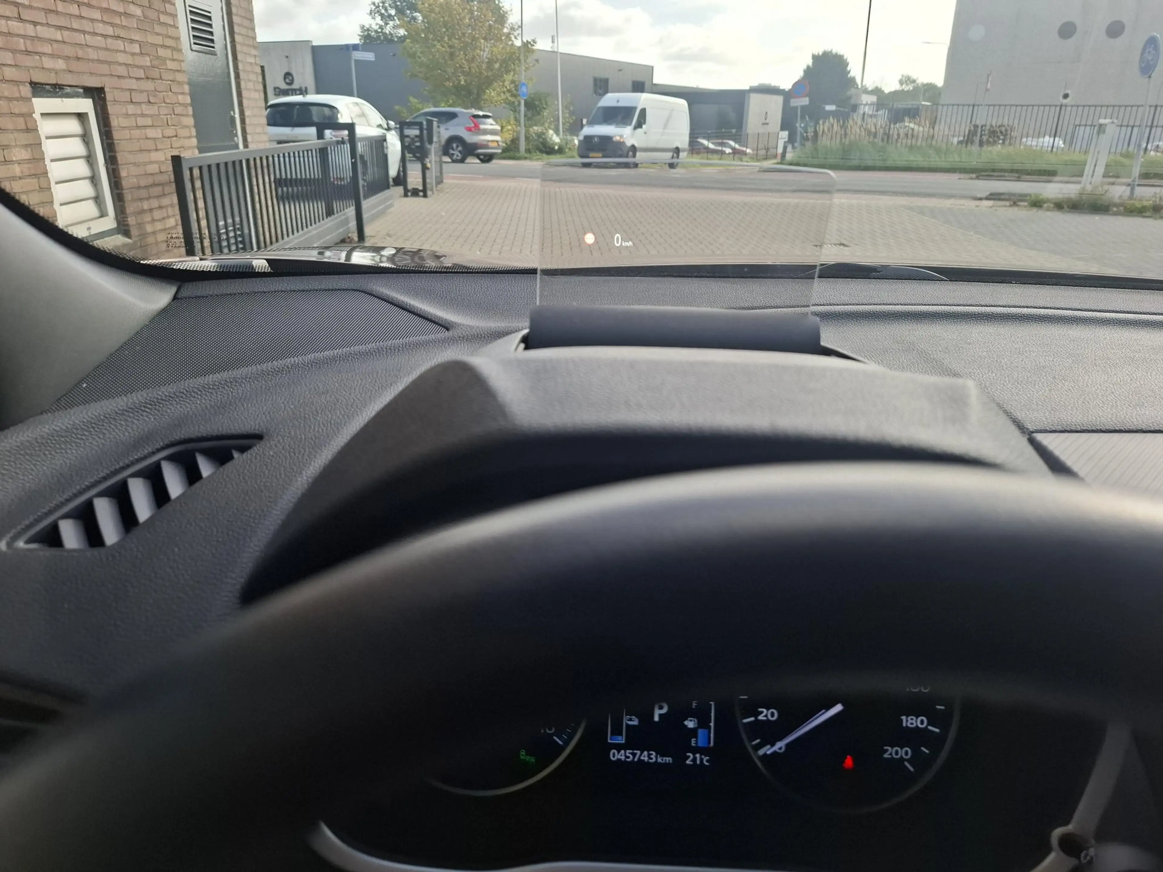 Mitsubishi Eclipse Cross 2.4 PHEV Business Executive SOH 98% — photo 10