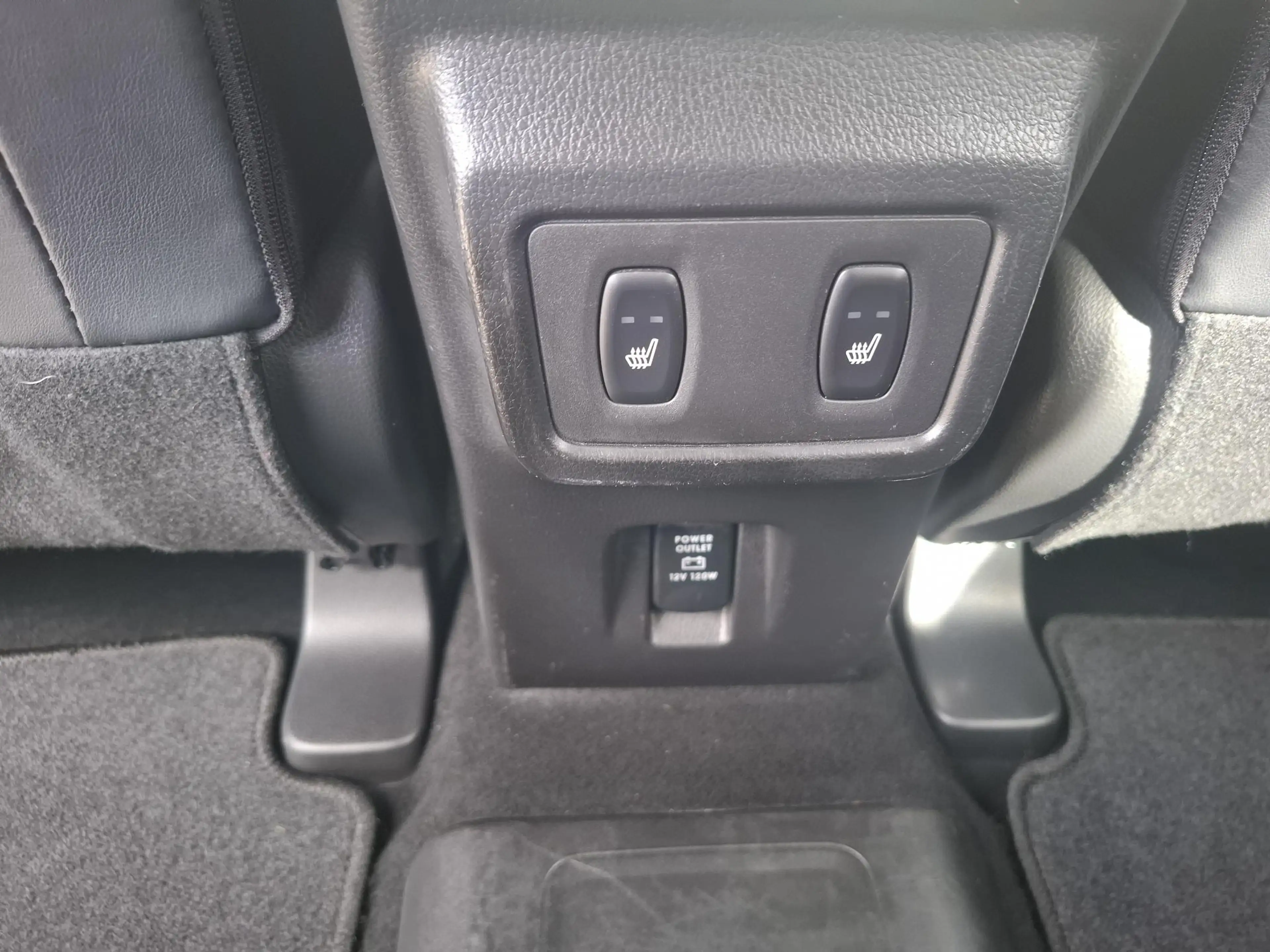 Mitsubishi Eclipse Cross 2.4 PHEV Business Executive SOH 98% — photo 40