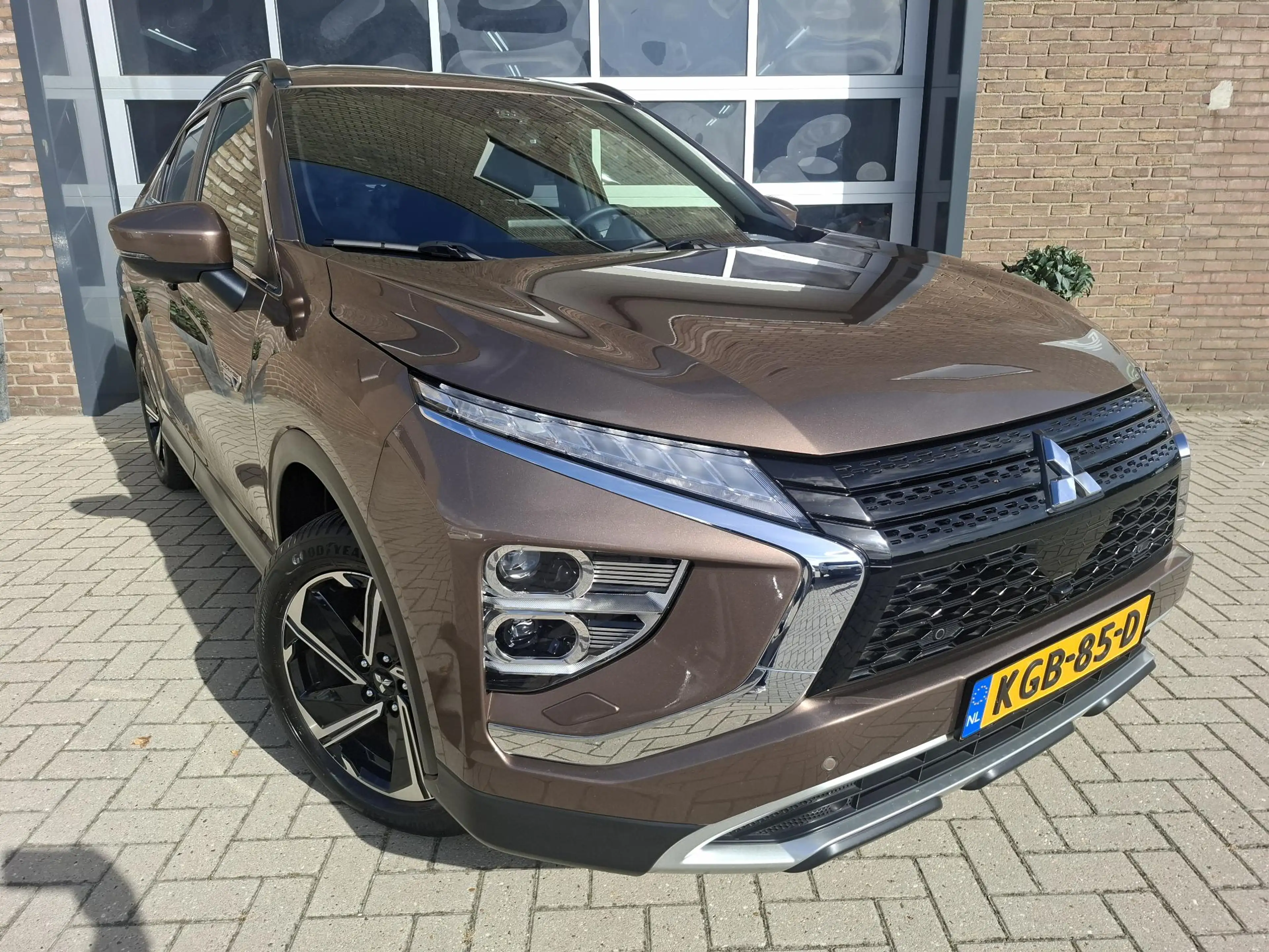 Mitsubishi Eclipse Cross 2.4 PHEV Business Executive SOH 98% — photo 49