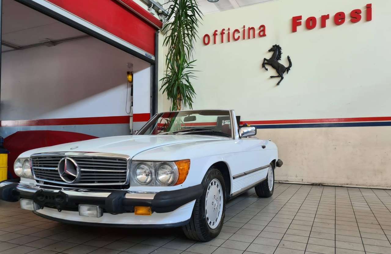 Mercedes-Benz SL 560