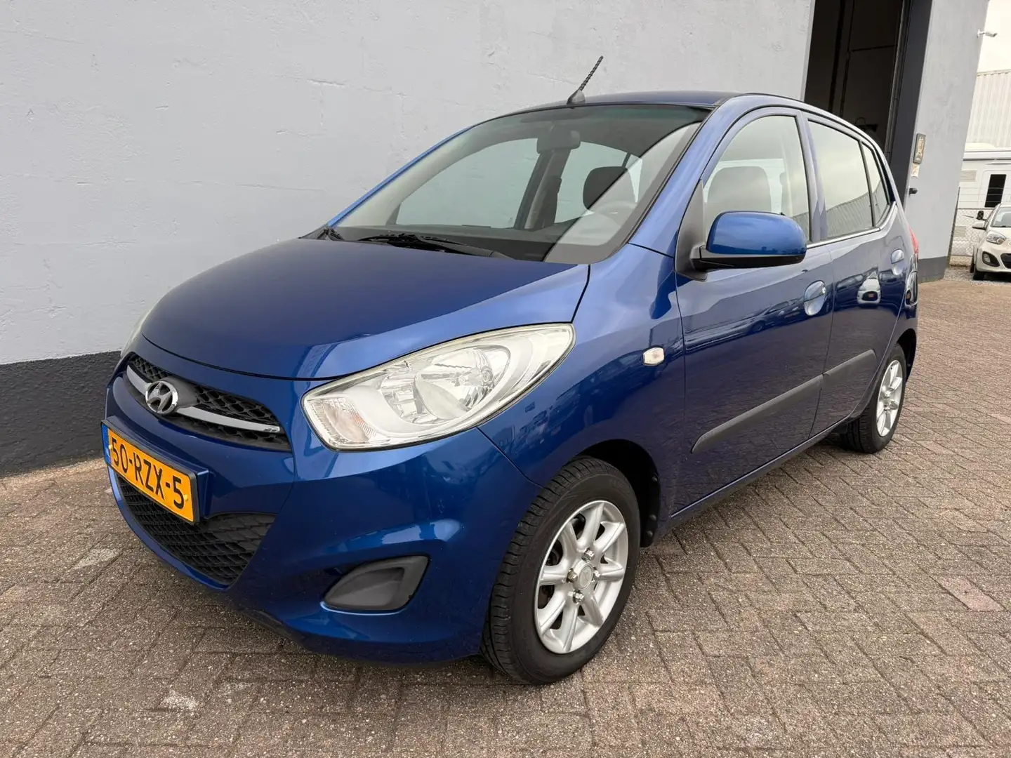 Hyundai i10 1.1 i-Drive Cool 5-Deurs - Airco Blau - 1