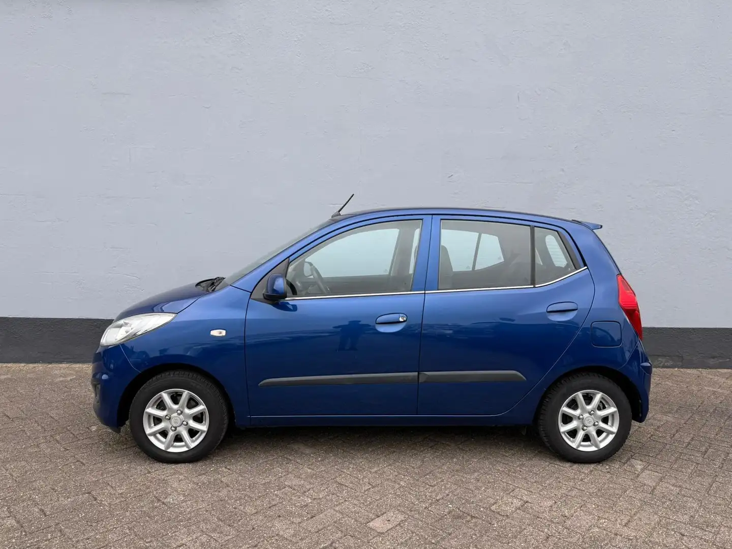 Hyundai i10 1.1 i-Drive Cool 5-Deurs - Airco Blau - 2