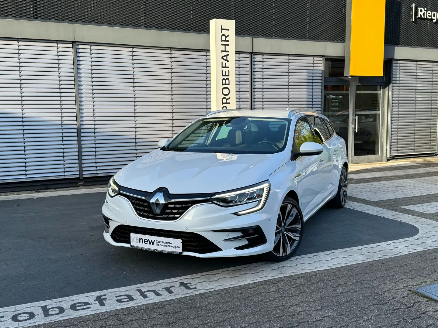 Renault Megane Grandtour Intens  Plug-In Hybrid 160 White - 1