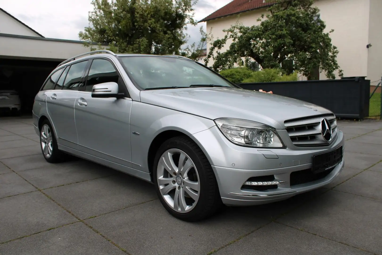 Mercedes-Benz C 250 CDI T-Model**TEMPO/NAVI/SHZ/KLIMA/ILS** Silber - 2