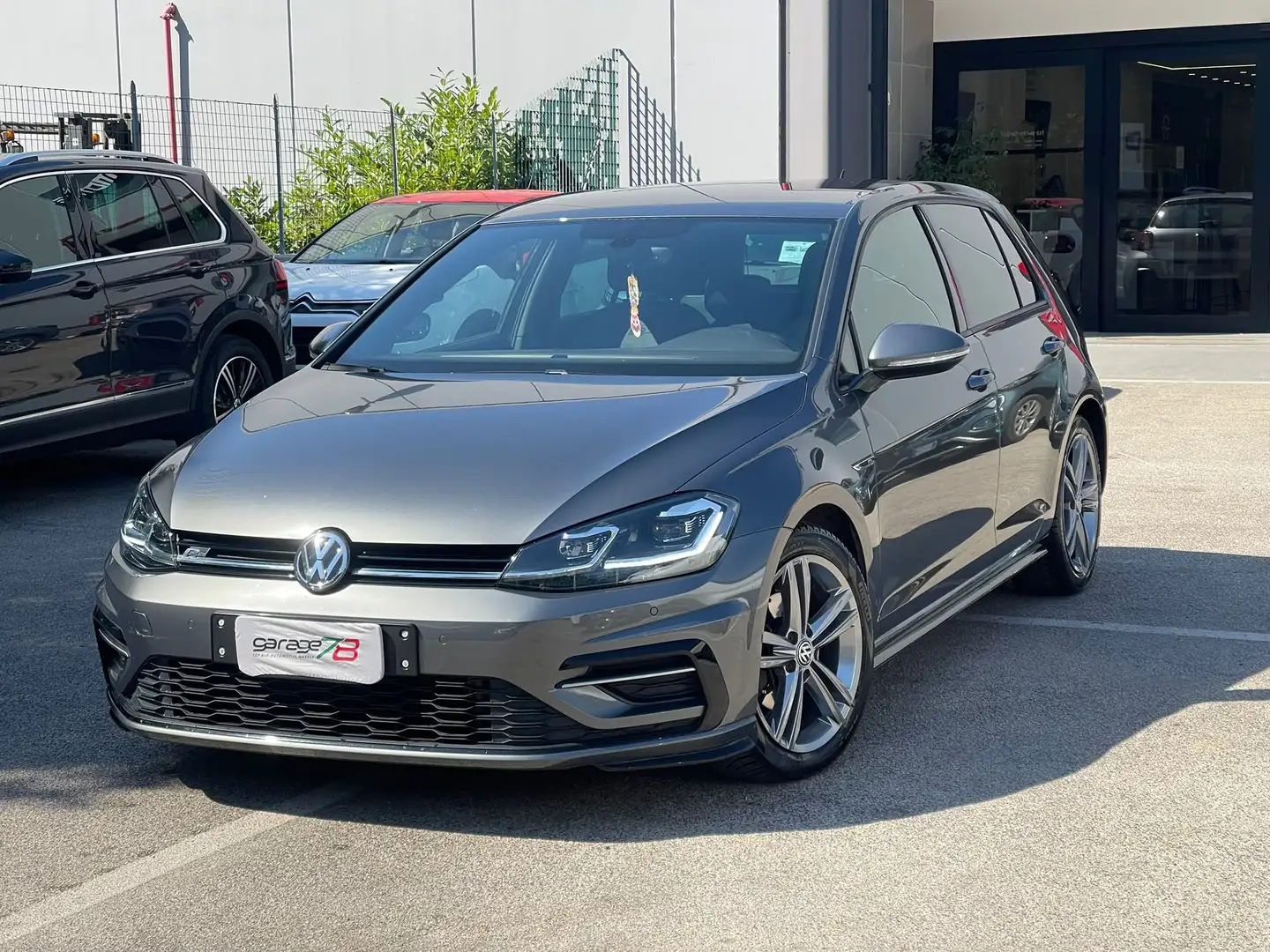 Volkswagen Golf 5p 1.5 tsi R-Line 150cv dsg Grijs - 1