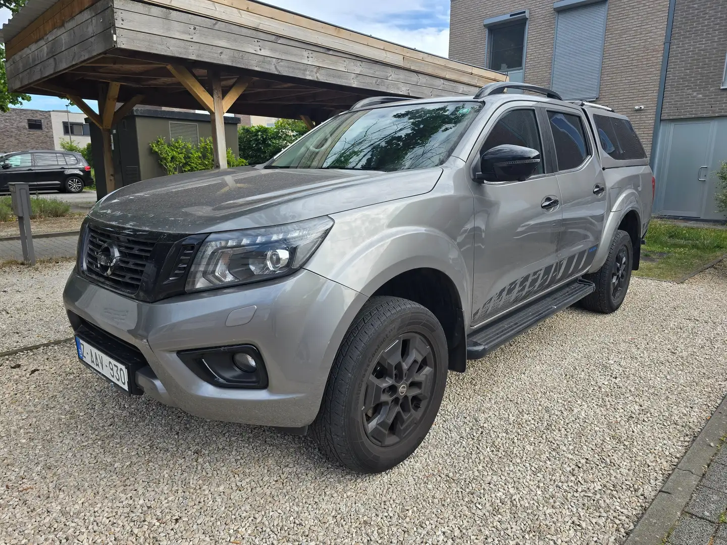 Nissan Navara 2.3 dCi 4WD N-Guard 2021 met 85000 kms BTW wagen Gris - 1