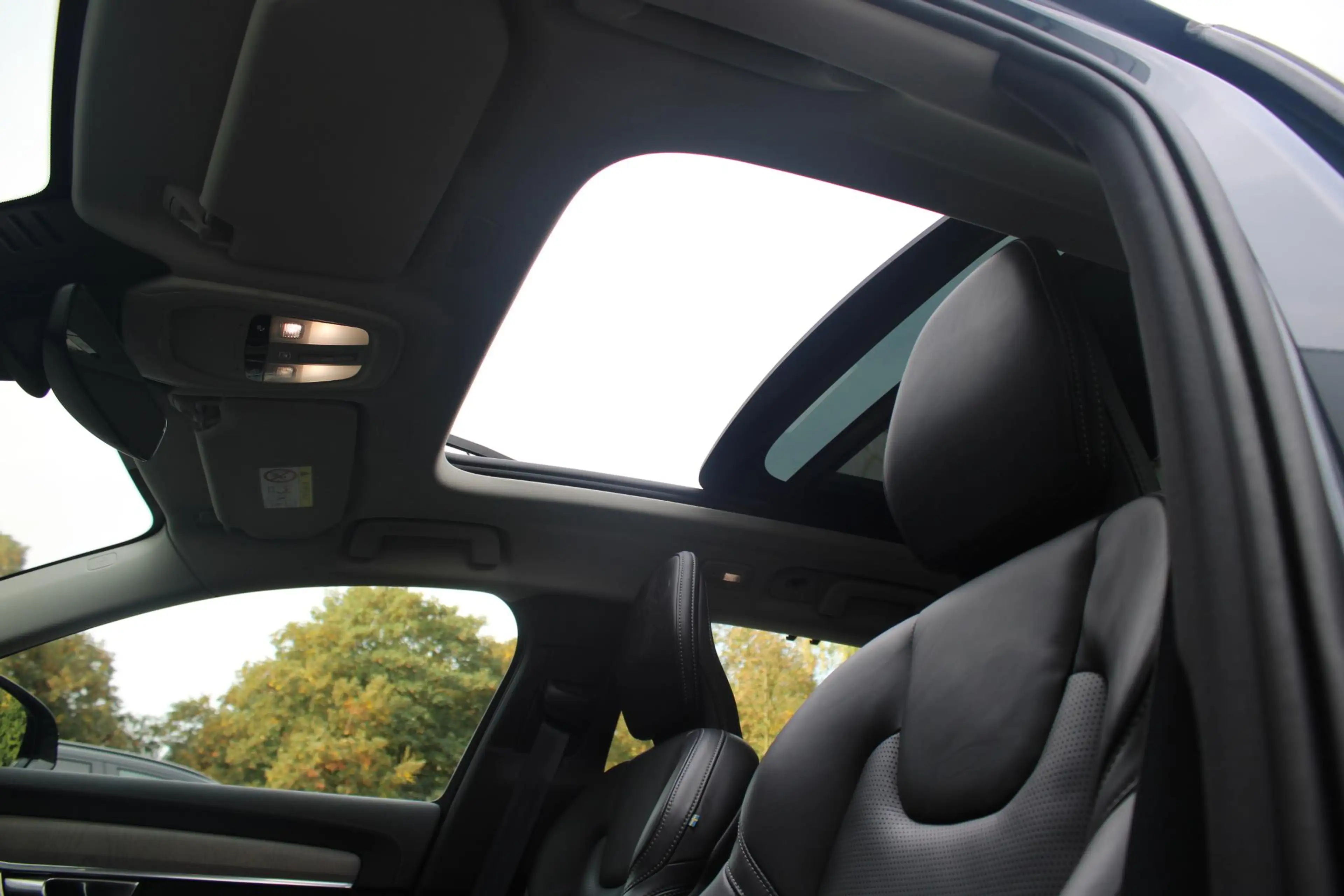 Volvo V90 T8 Plug-in hybrid AWD Ultra Dark | Luchtvering | T — photo 7