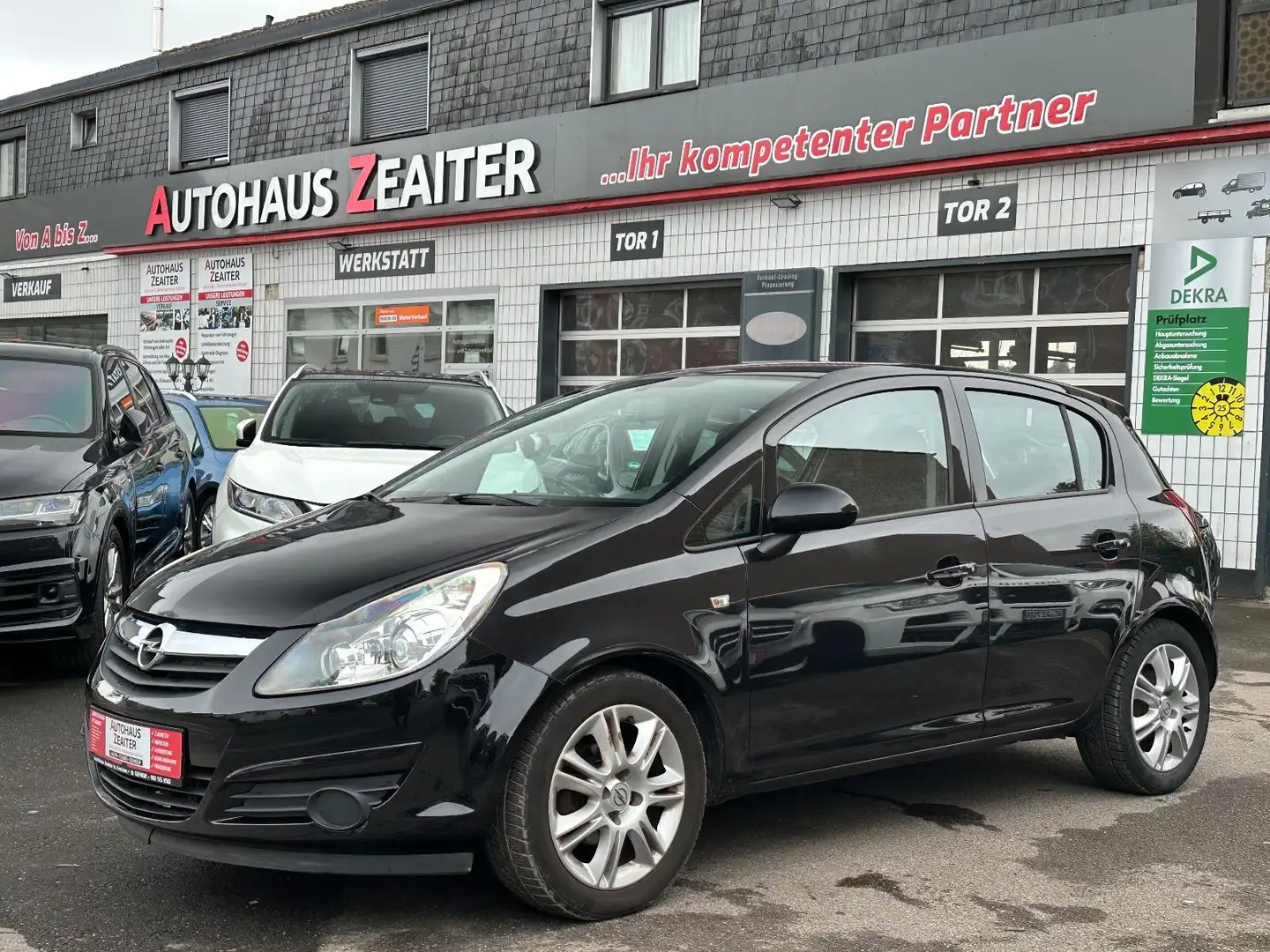 Opel Corsa D Edition*TÜV*Inspektion*60tkm* Schwarz - 1