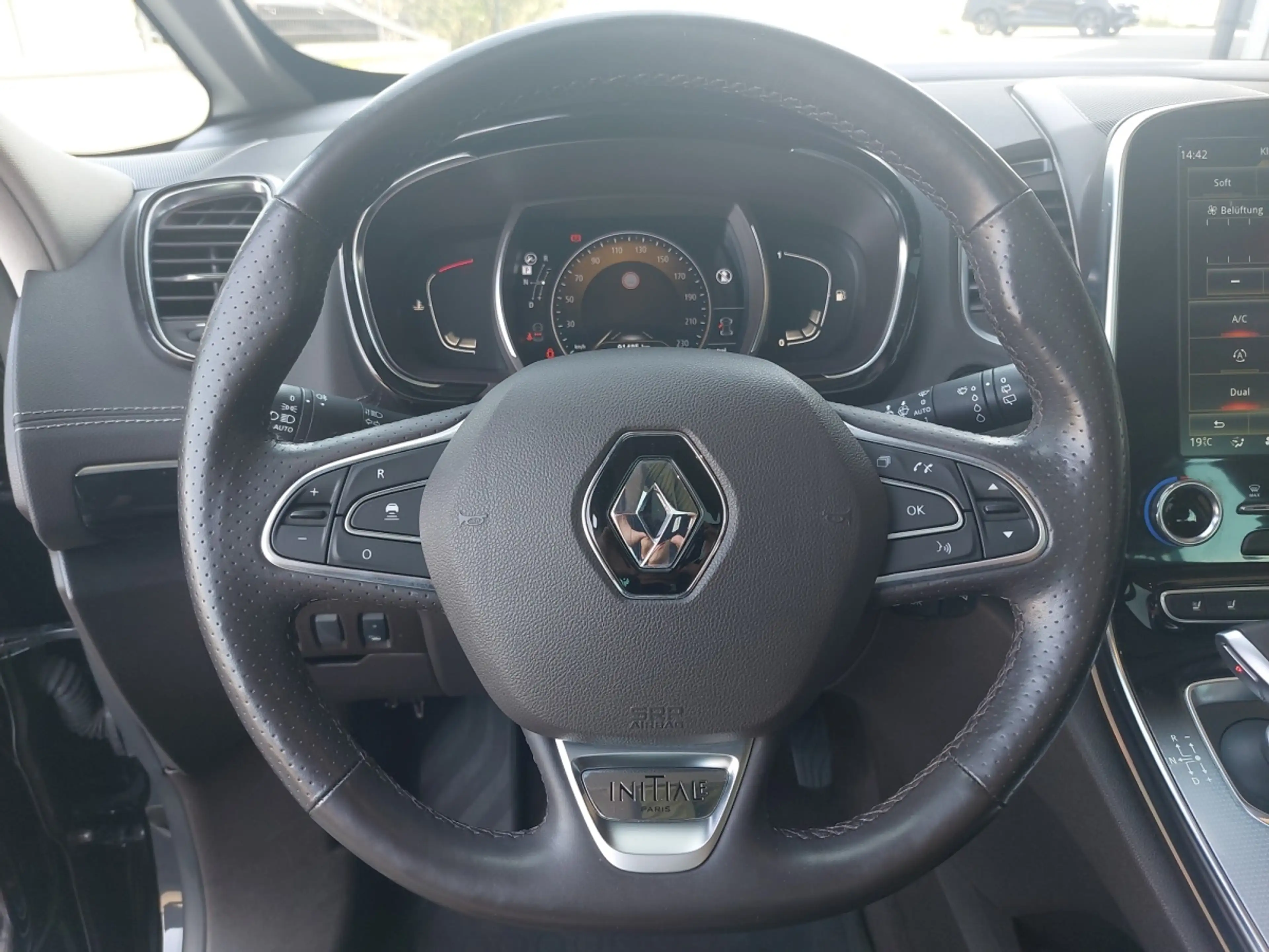 Renault Espace Initiale Paris 2.0 Blue dCi 200 EDC — photo 13