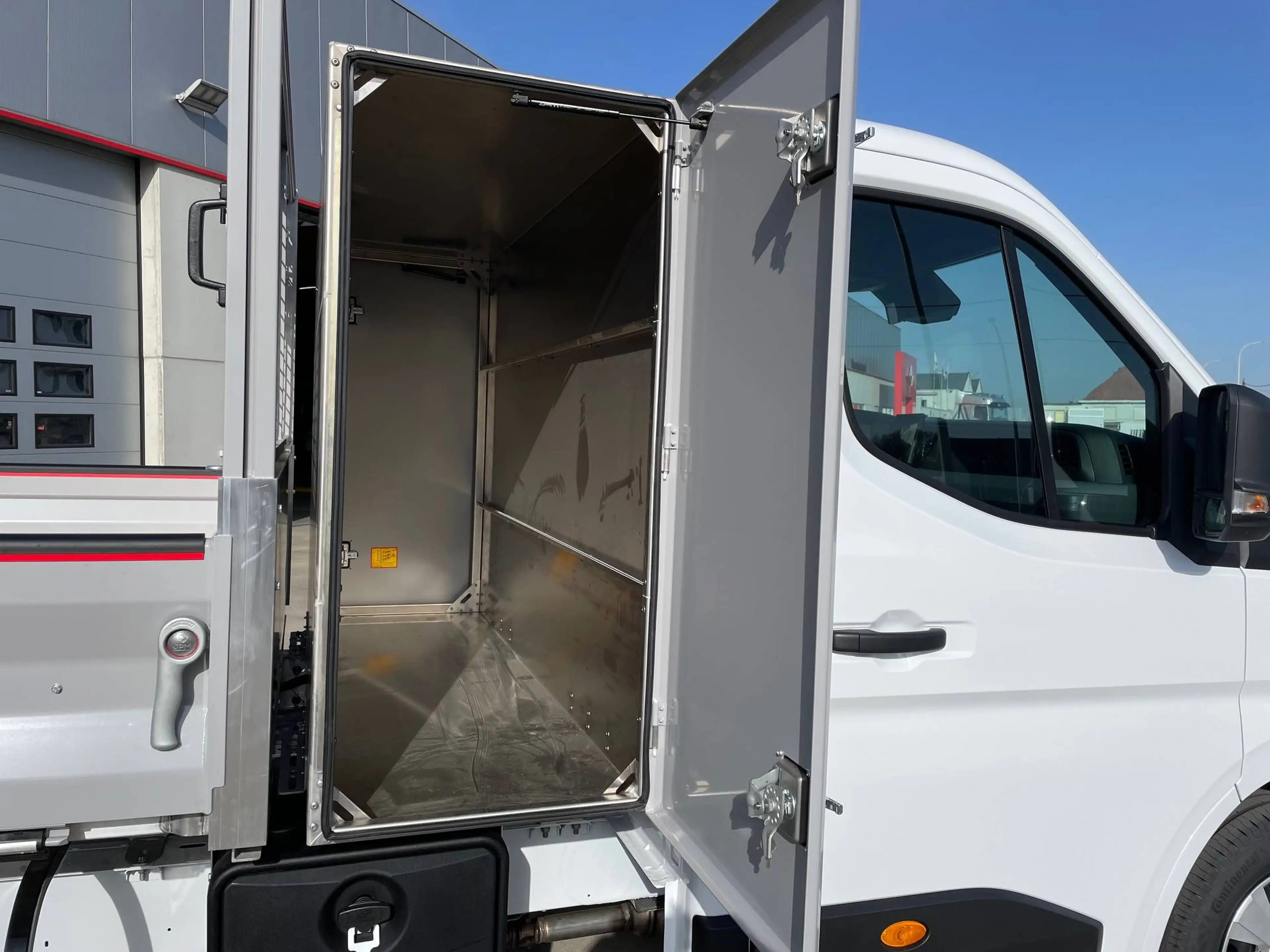 Renault Master Achterwaartse kipper en materiaalkoffer — photo 10