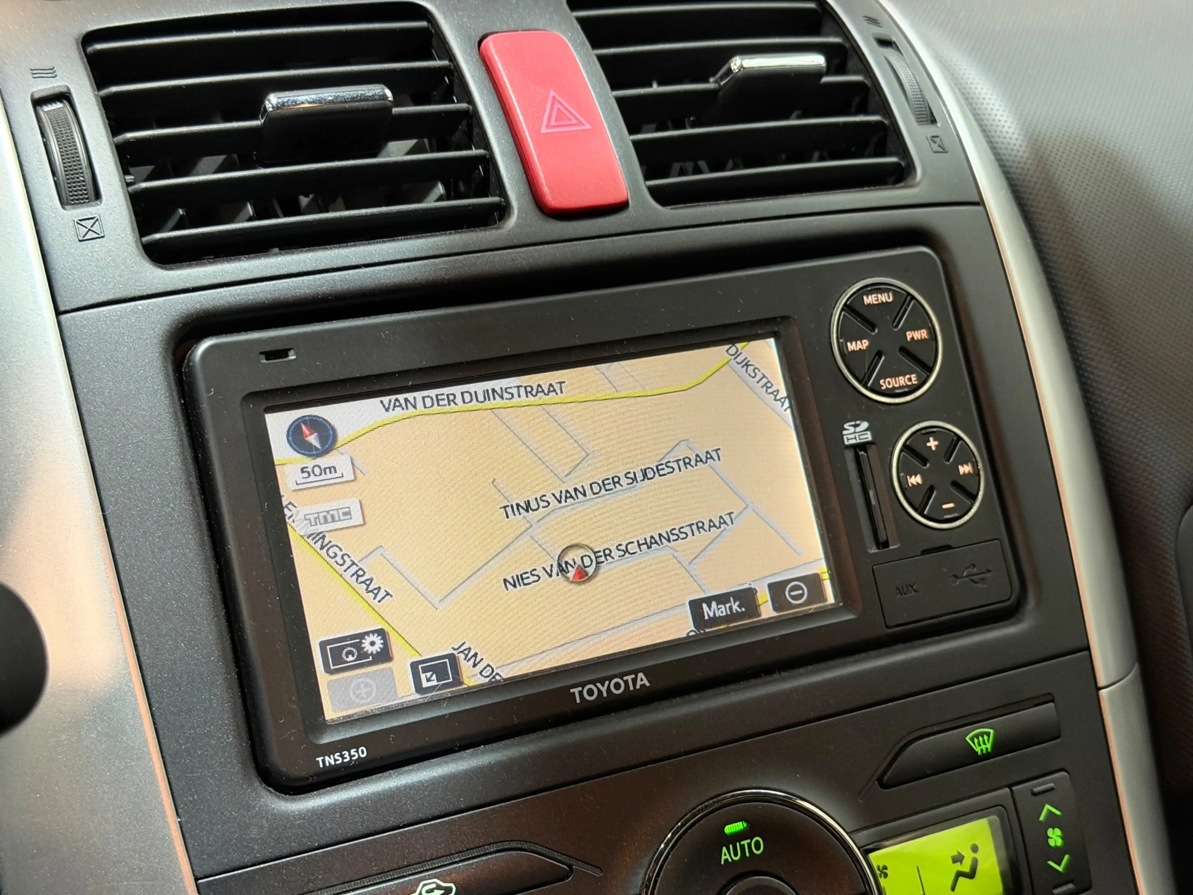 Toyota Auris 1.8 Full Hybrid Dynamic Business 3E-EIG!/AUT/XENON — photo 15