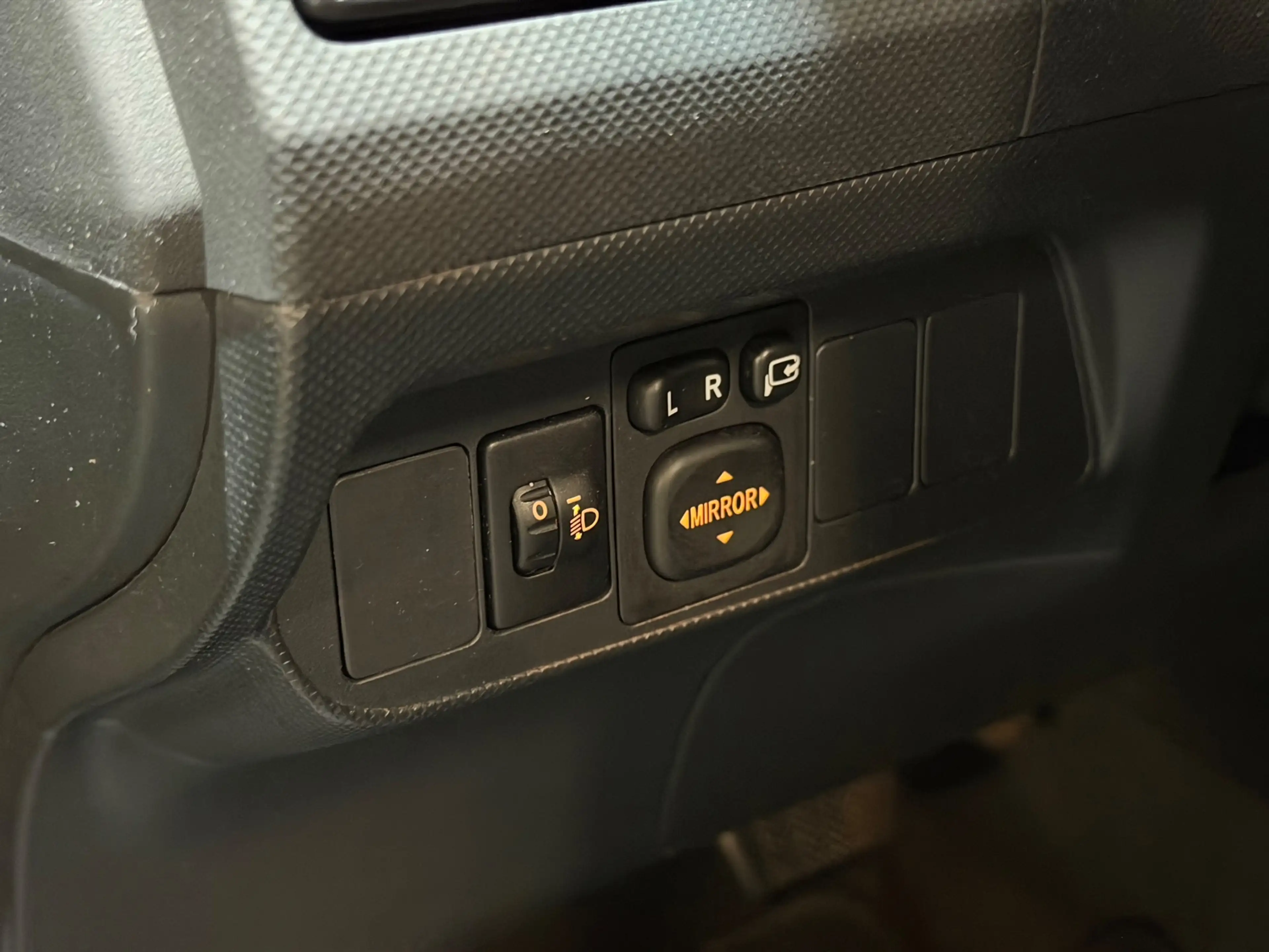 Toyota Auris 1.8 Full Hybrid Dynamic Business 3E-EIG!/AUT/XENON — photo 13