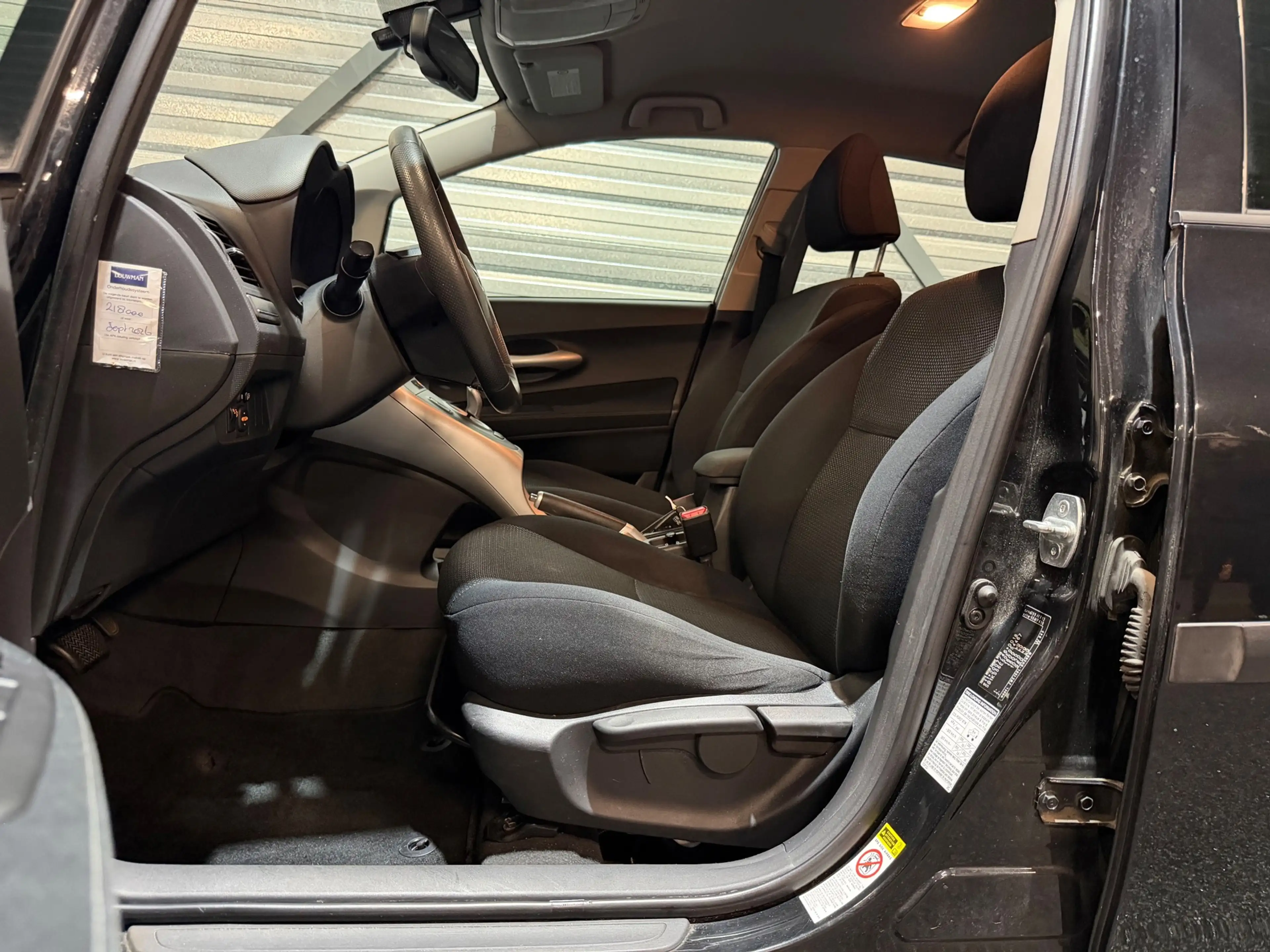 Toyota Auris 1.8 Full Hybrid Dynamic Business 3E-EIG!/AUT/XENON — photo 10