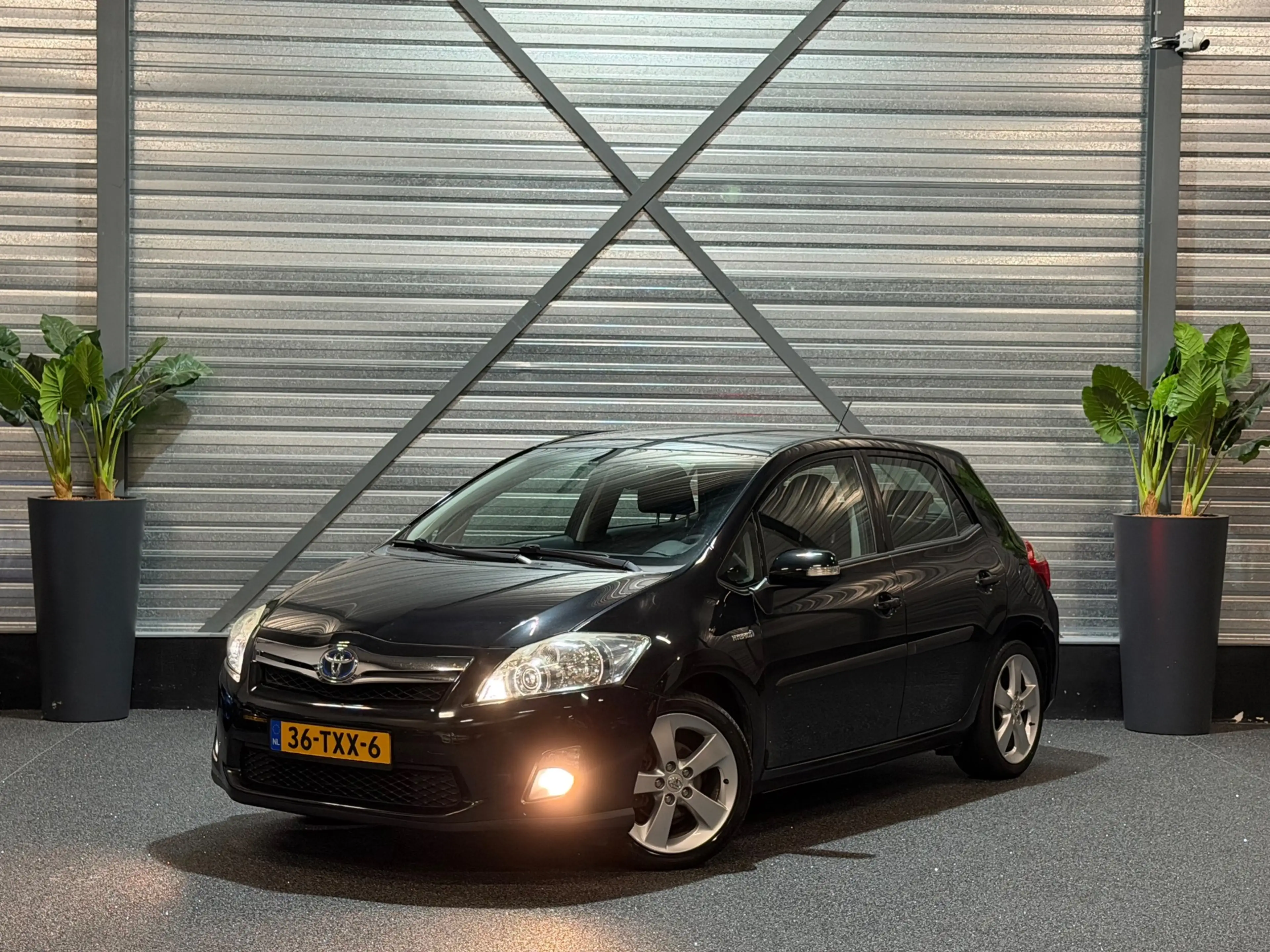 Toyota Auris 1.8 Full Hybrid Dynamic Business 3E-EIG!/AUT/XENON — photo 3