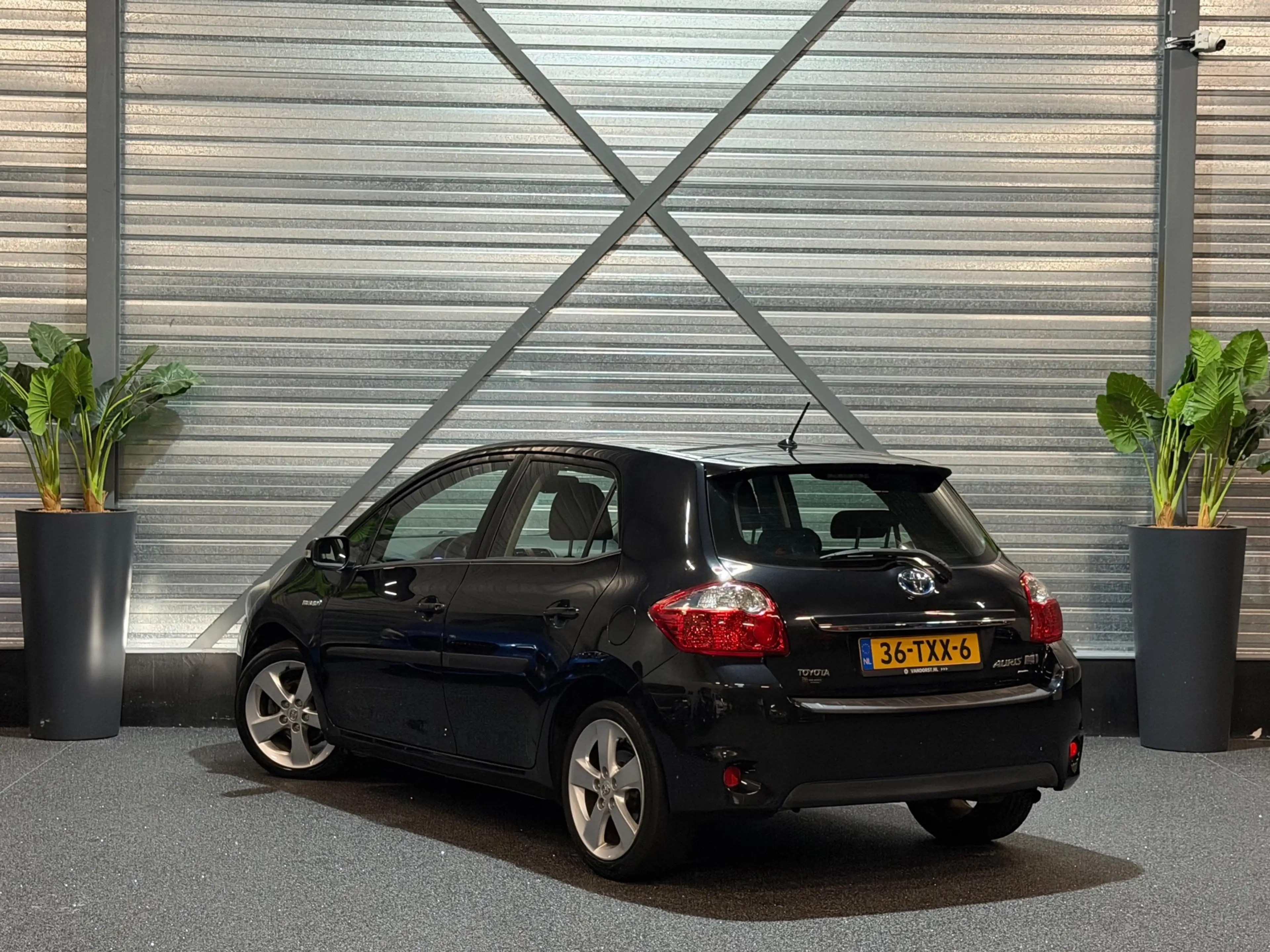 Toyota Auris 1.8 Full Hybrid Dynamic Business 3E-EIG!/AUT/XENON — photo 20