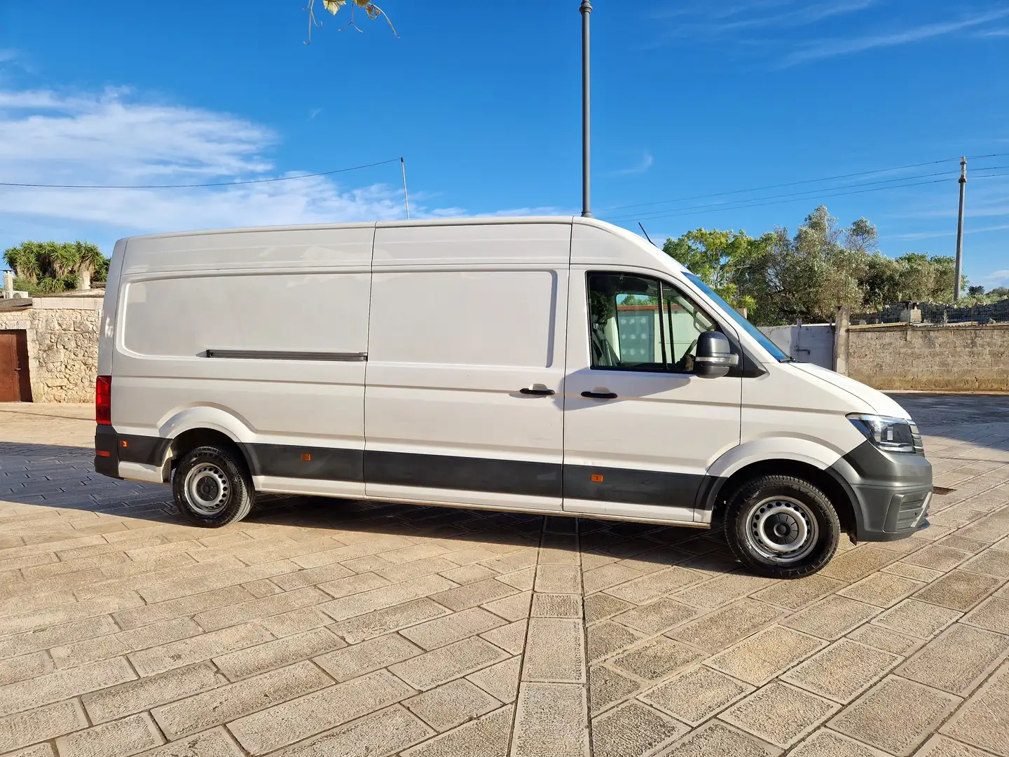 Volkswagen Crafter - 2