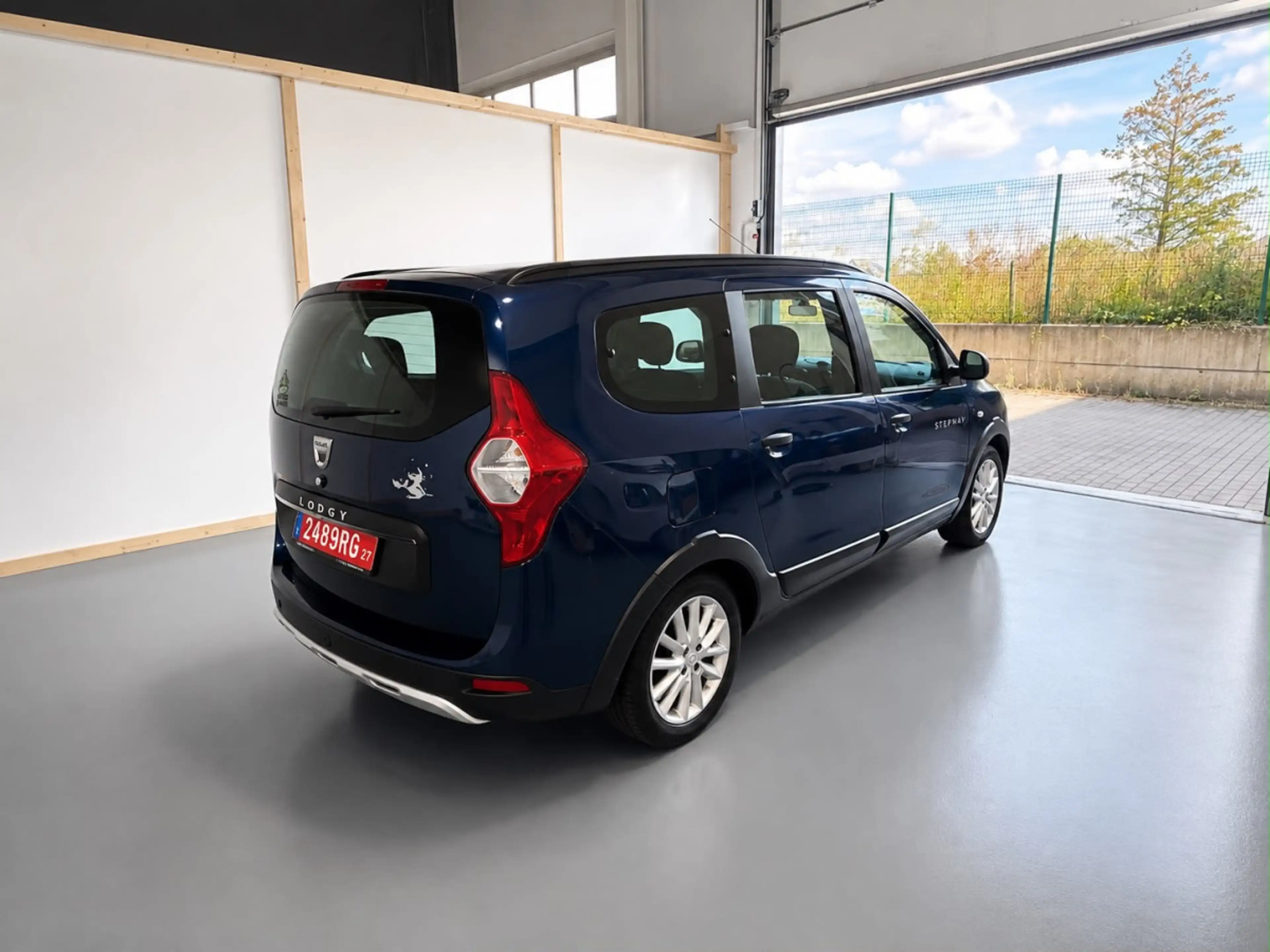 Dacia Lodgy 1.5 dCi 90 Stepway 7Places camera navi — photo 4