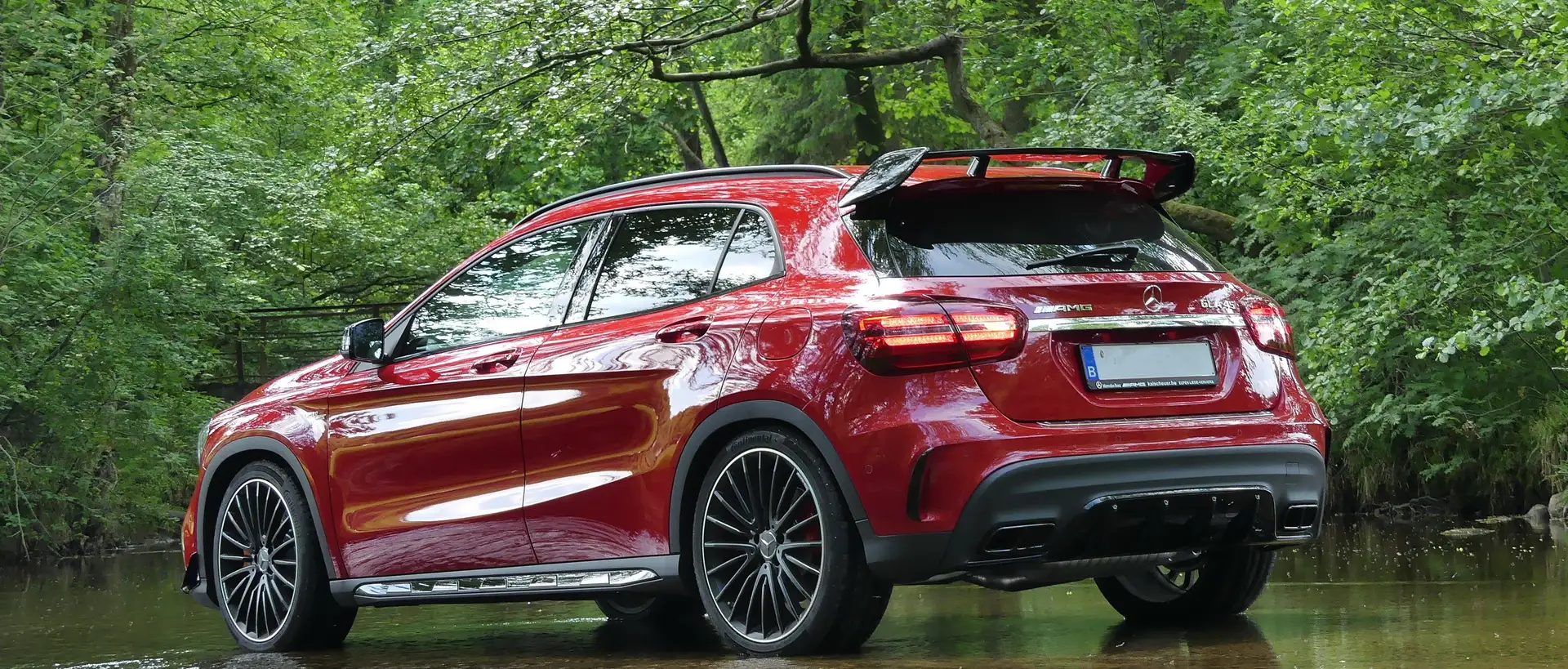 Mercedes-Benz GLA 45 AMG GLA 45 AMG 4-Matic Czerwony - 1