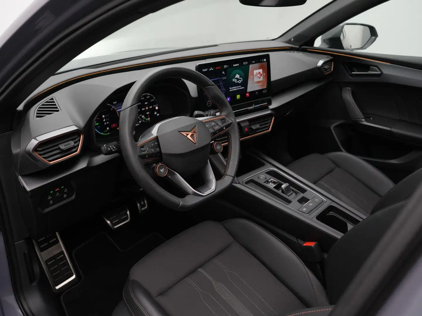 CUPRA Leon Sportstourer 1.4 245 pk DSG e-Hybrid VZ Performanc Grijs - 2