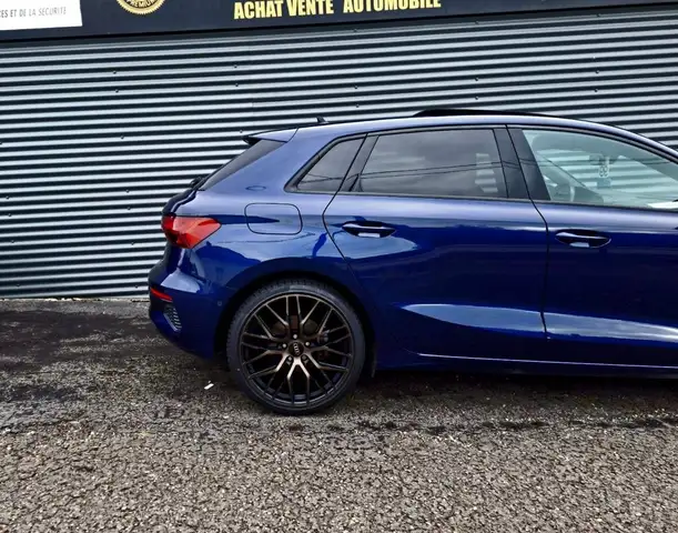 Audi A3 view 11
