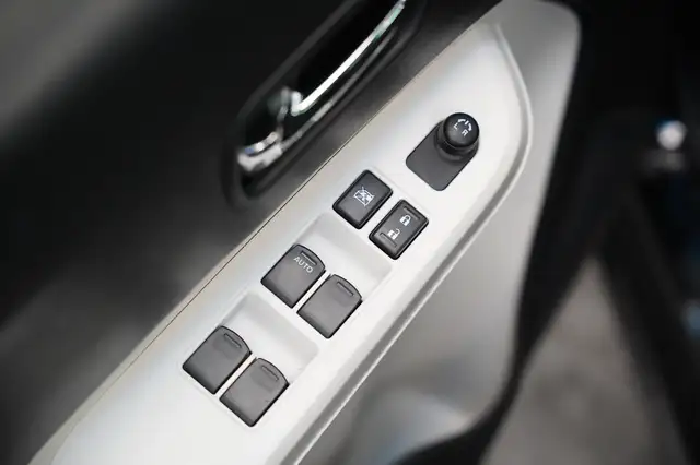 Suzuki Ignis view 12