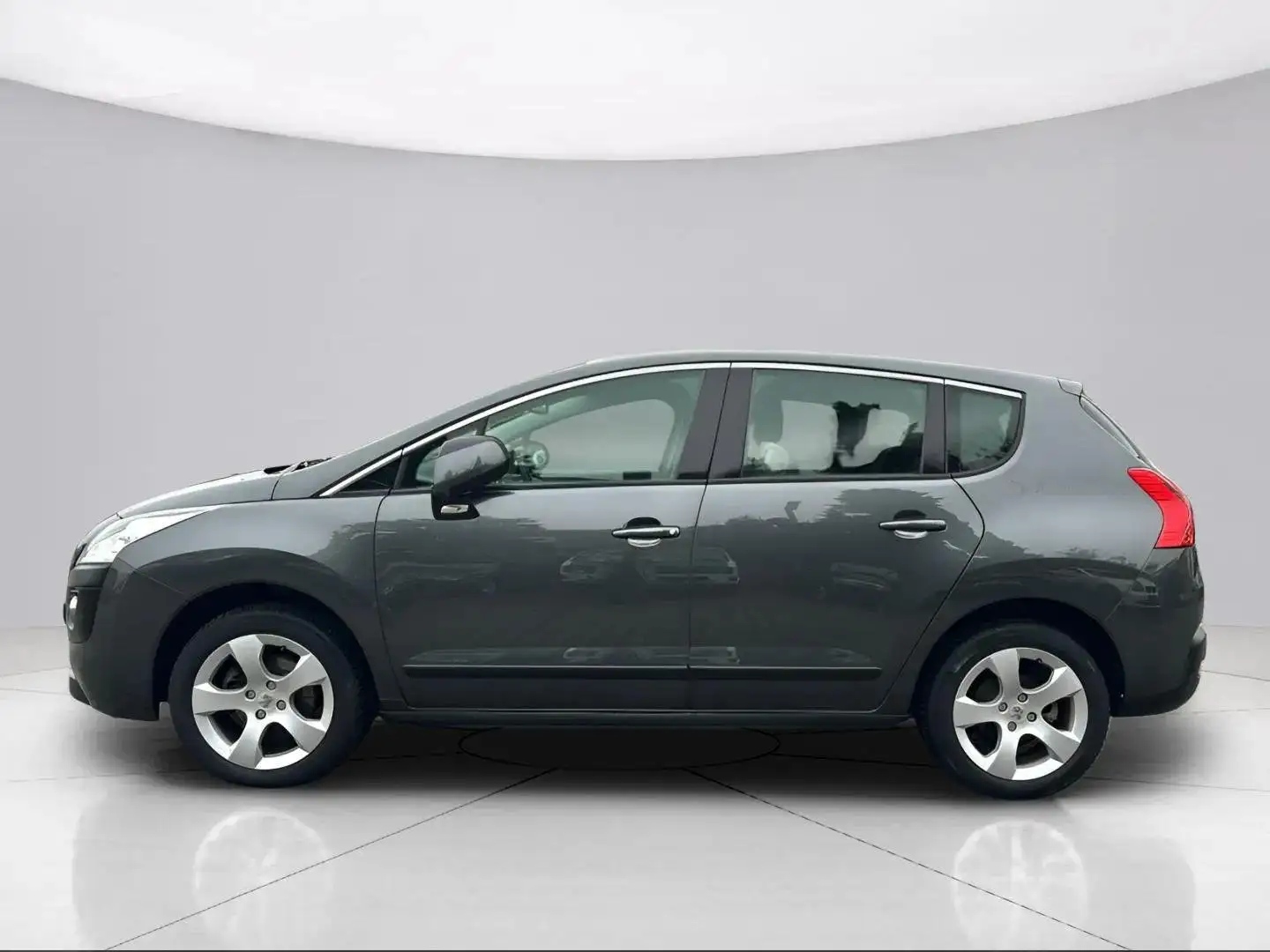 Peugeot 3008 Active*Automatik*Pano*Temp.*HU/AU Neu*PDC*Navi* Grijs - 2
