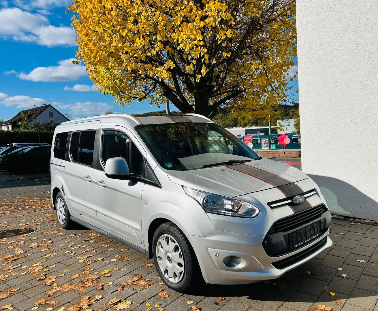 Ford Grand Tourneo Connect Titanium 7-Sitzer AHK/PANO Argent - 1