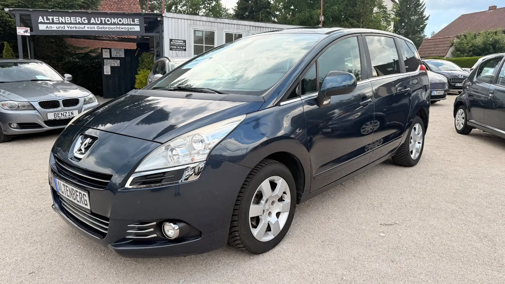 Peugeot 5008 Business-Line,7 Sitze,AHK. Gri - 1