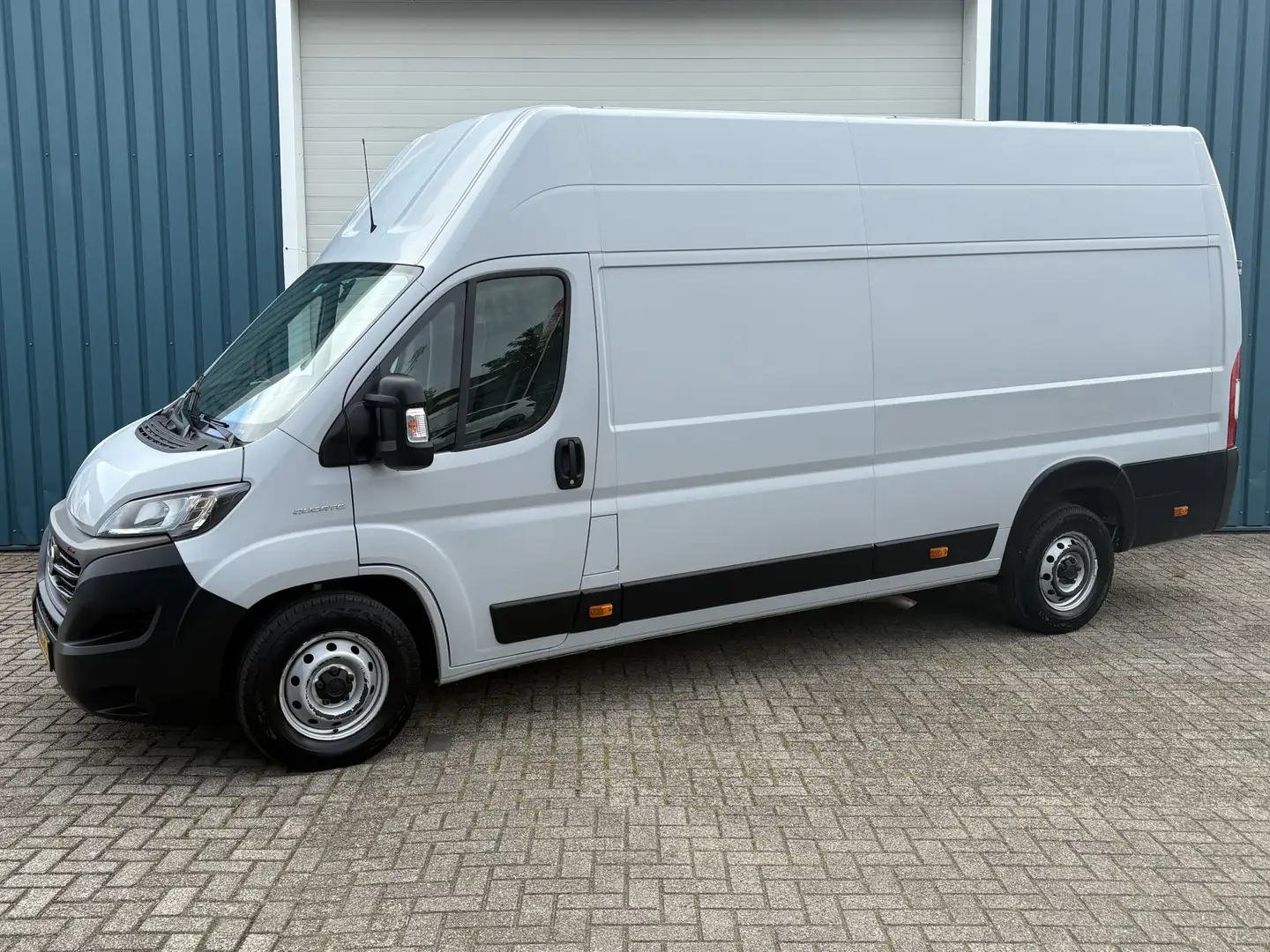 Fiat Ducato 35H 2.3 161Pk MultiJet L4H3 Heavy Duty / Cruise / Grijs - 1