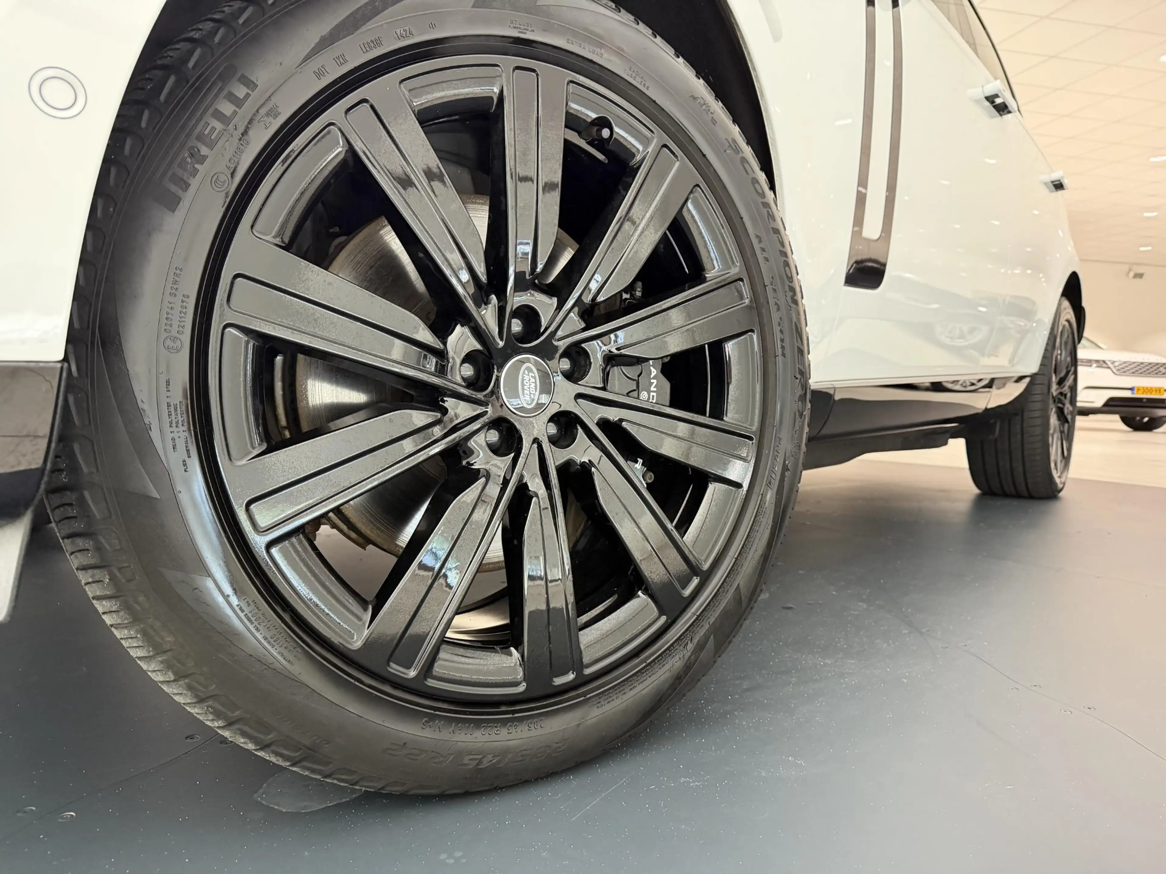 Land Rover Range Rover P550e Autobiography | Massage | Panoramadak | HUD — photo 15