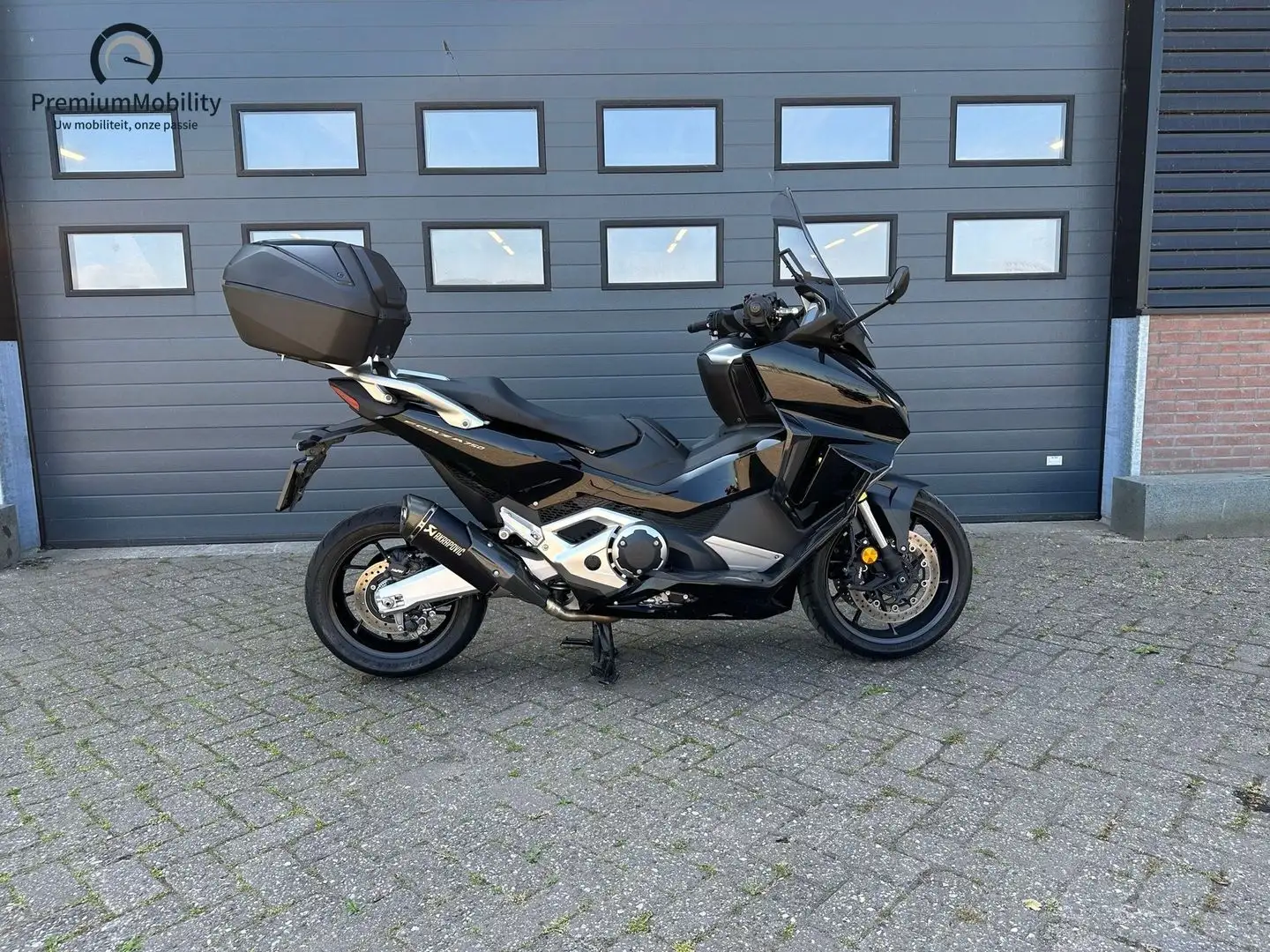 Honda Forza 750 NSS Noir - 1