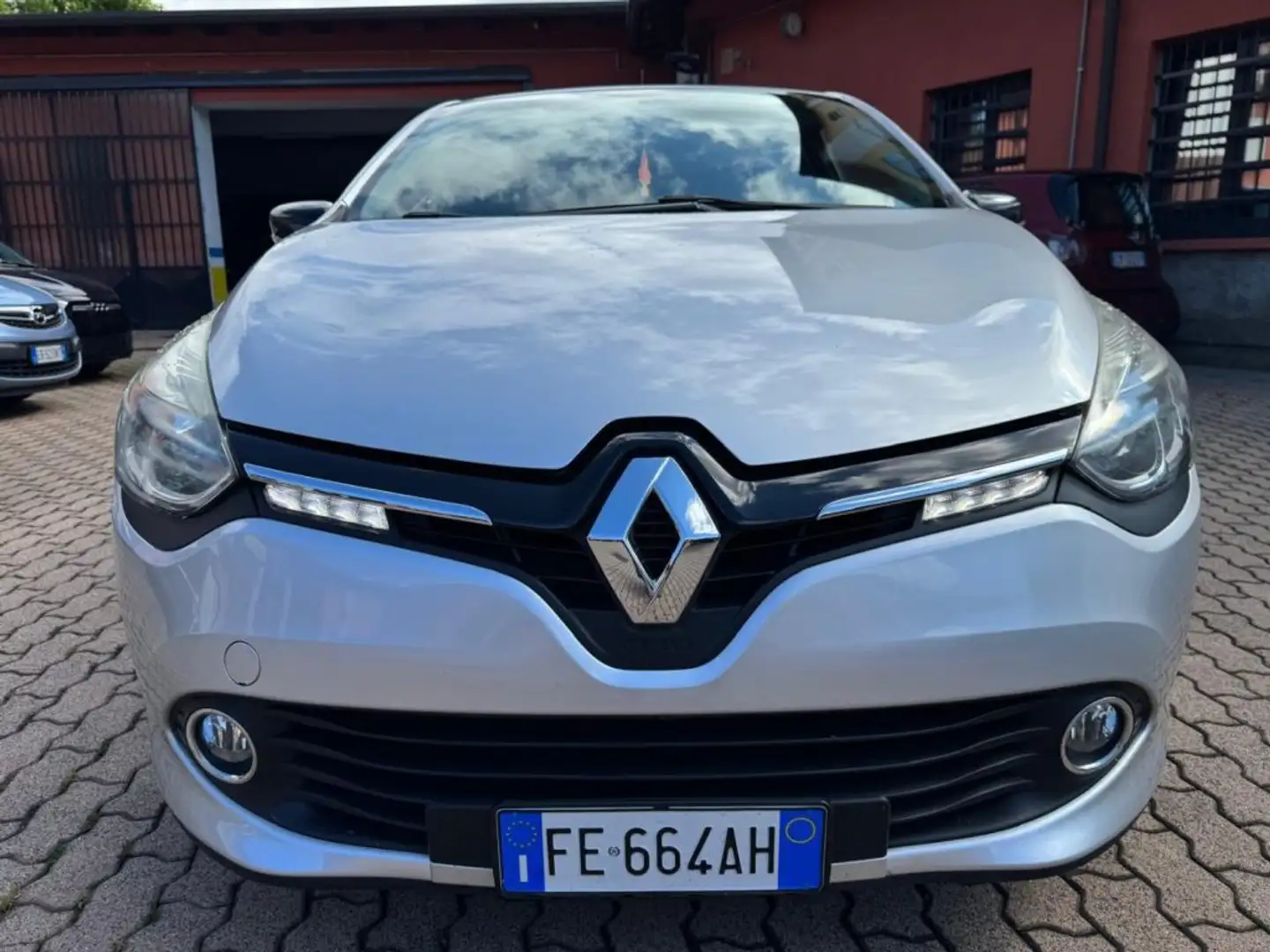 Renault Clio dCi 8V 75CV Start&Stop 5 porte Energy Zen Серебристый - 2
