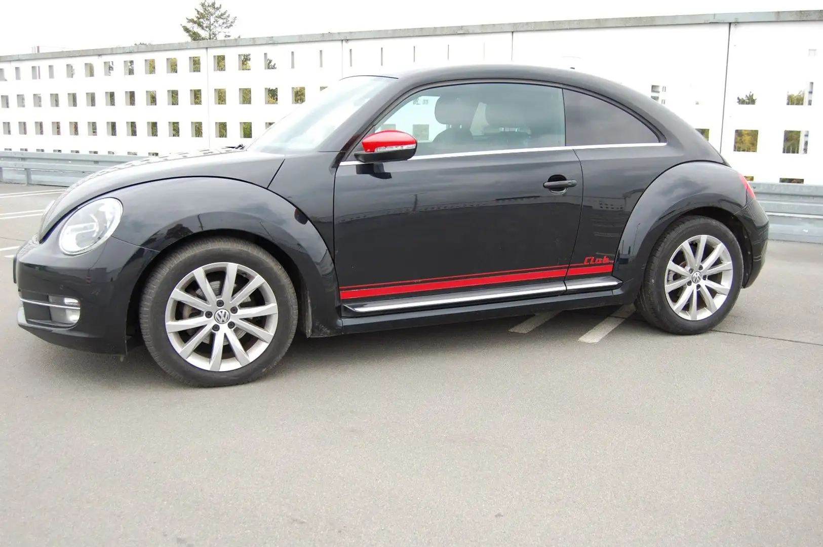 Volkswagen Beetle Lim. Club 1,2TSI-DSG Automatik,Navi,72Tkm Schwarz - 2