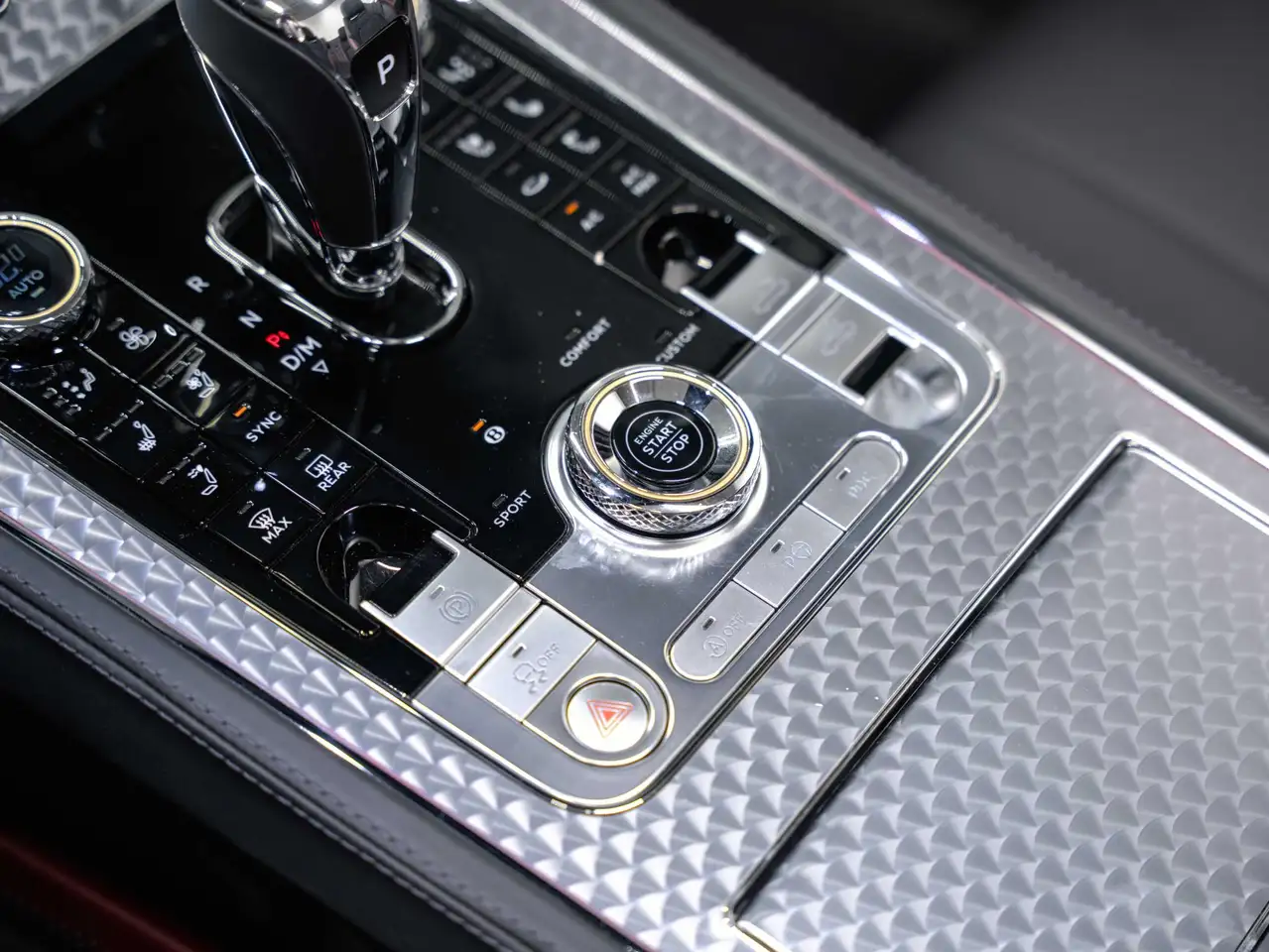 Bentley Continental GTC 2023 — фото 15