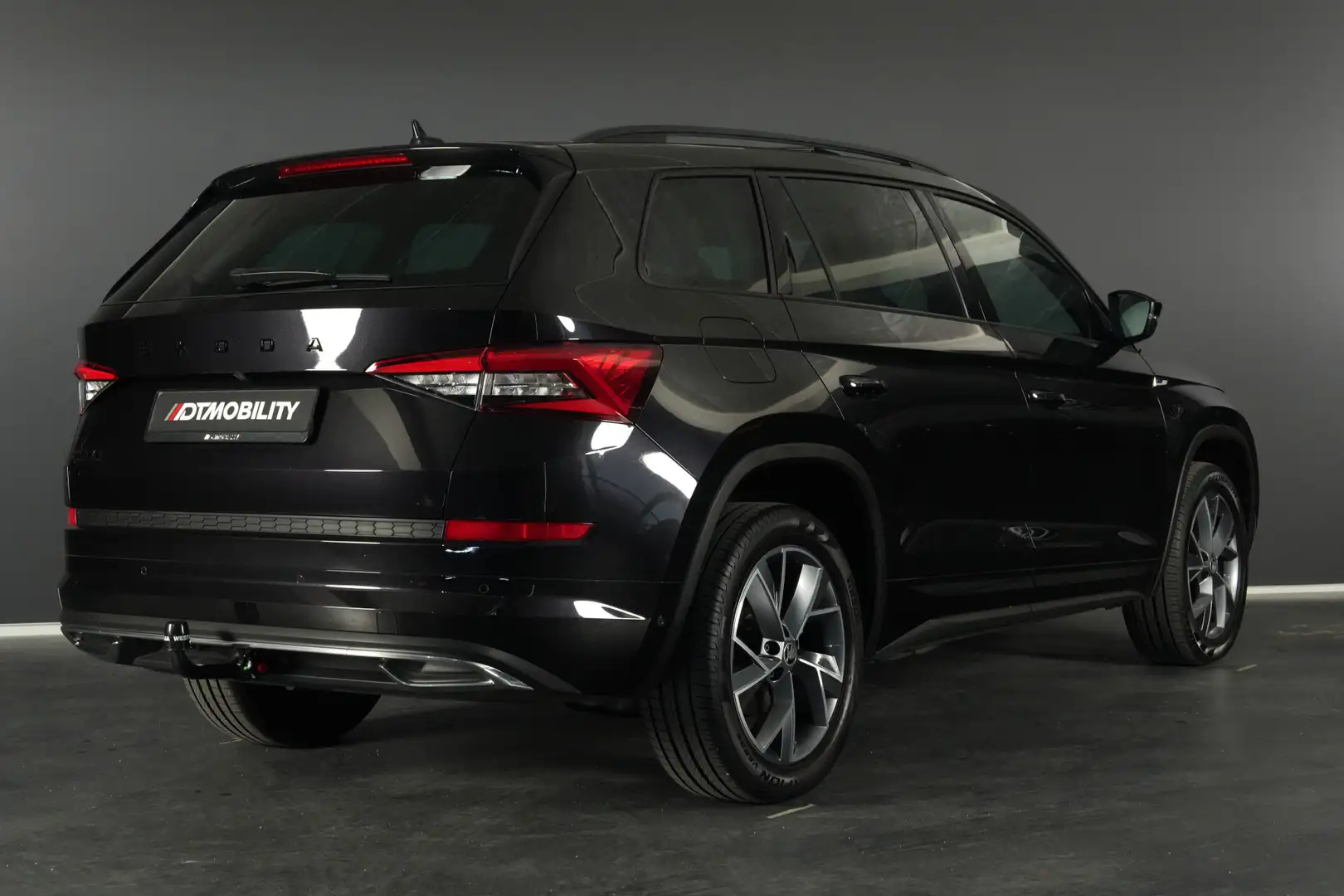 Skoda Kodiaq 1.5 TSI Sportline Business 7p. | BTW | Panoramadak Zwart - 2