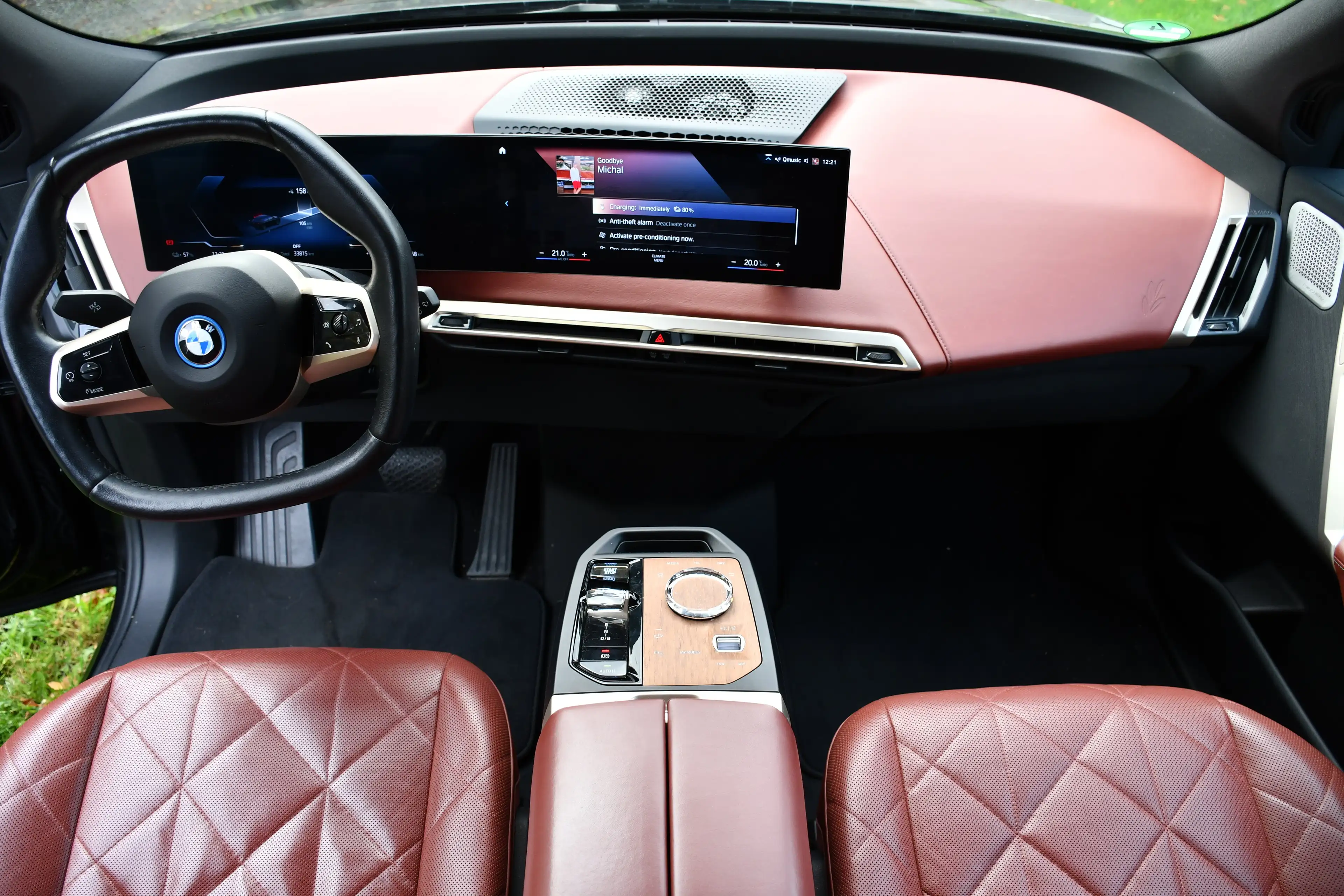 BMW iX iX 76.6 kWh xDrive40 — photo 7