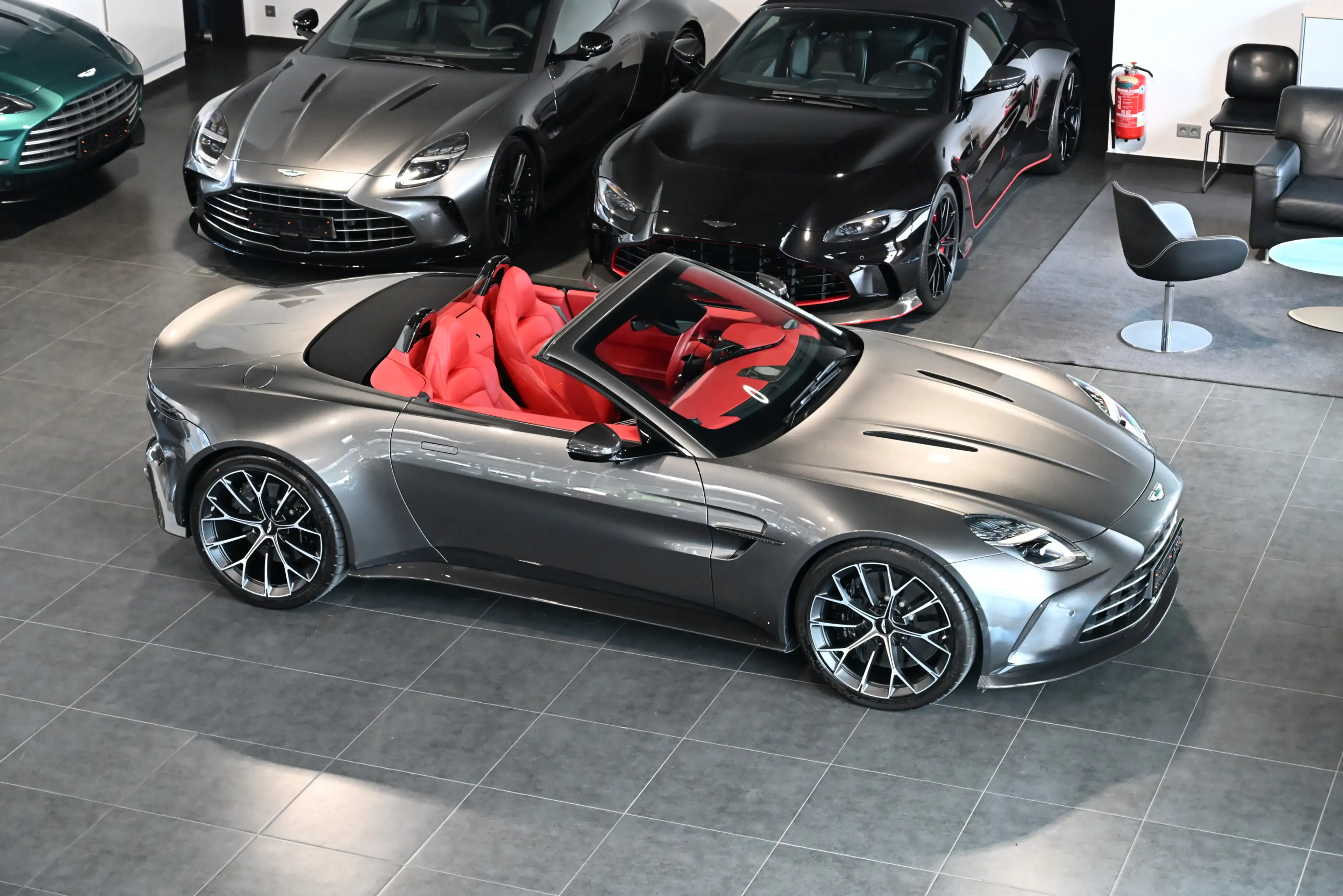 Aston Martin V8 Roadster Magnetic Silver UPE:285.000€ — photo 3