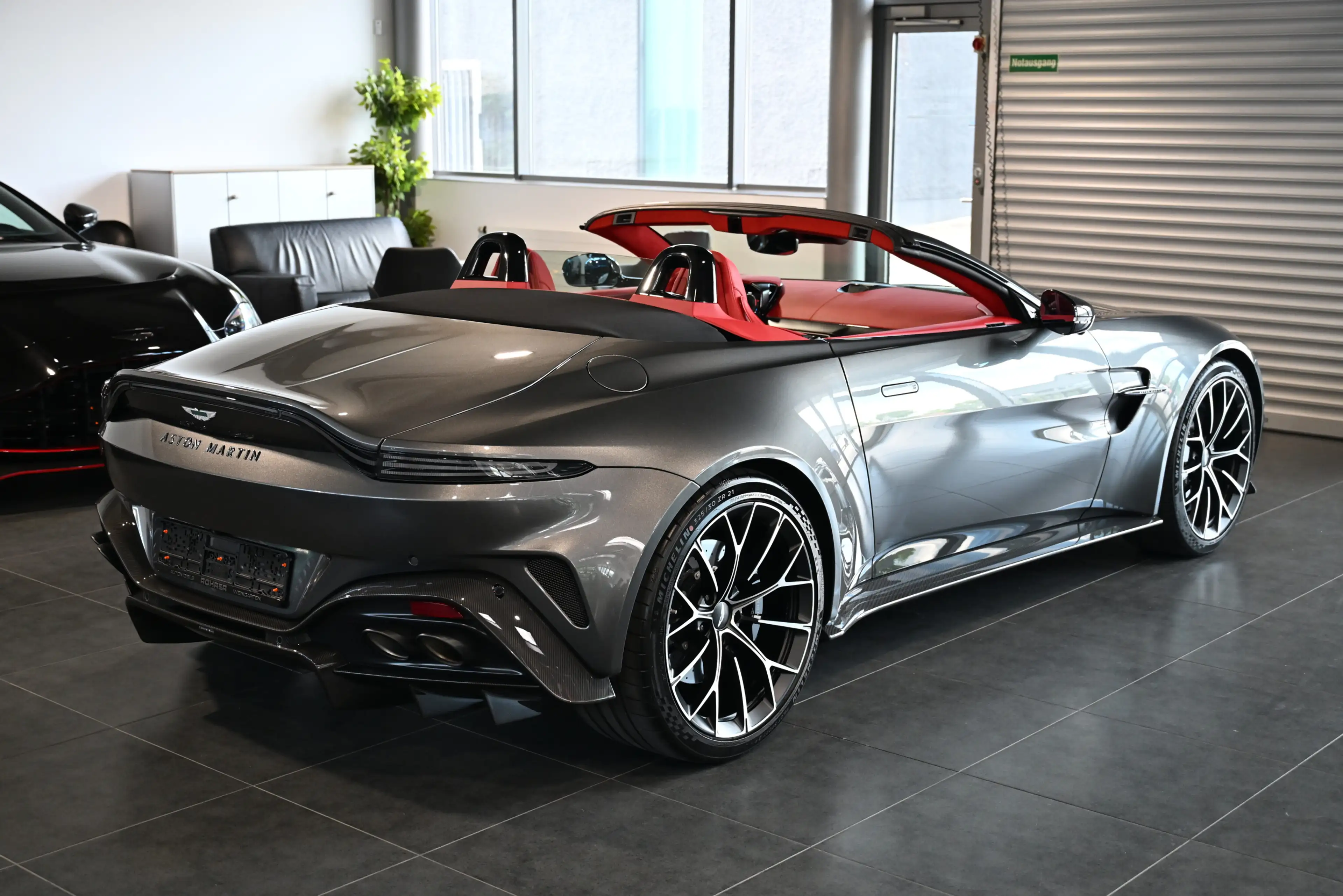 Aston Martin V8 Roadster Magnetic Silver UPE:285.000€ — photo 15