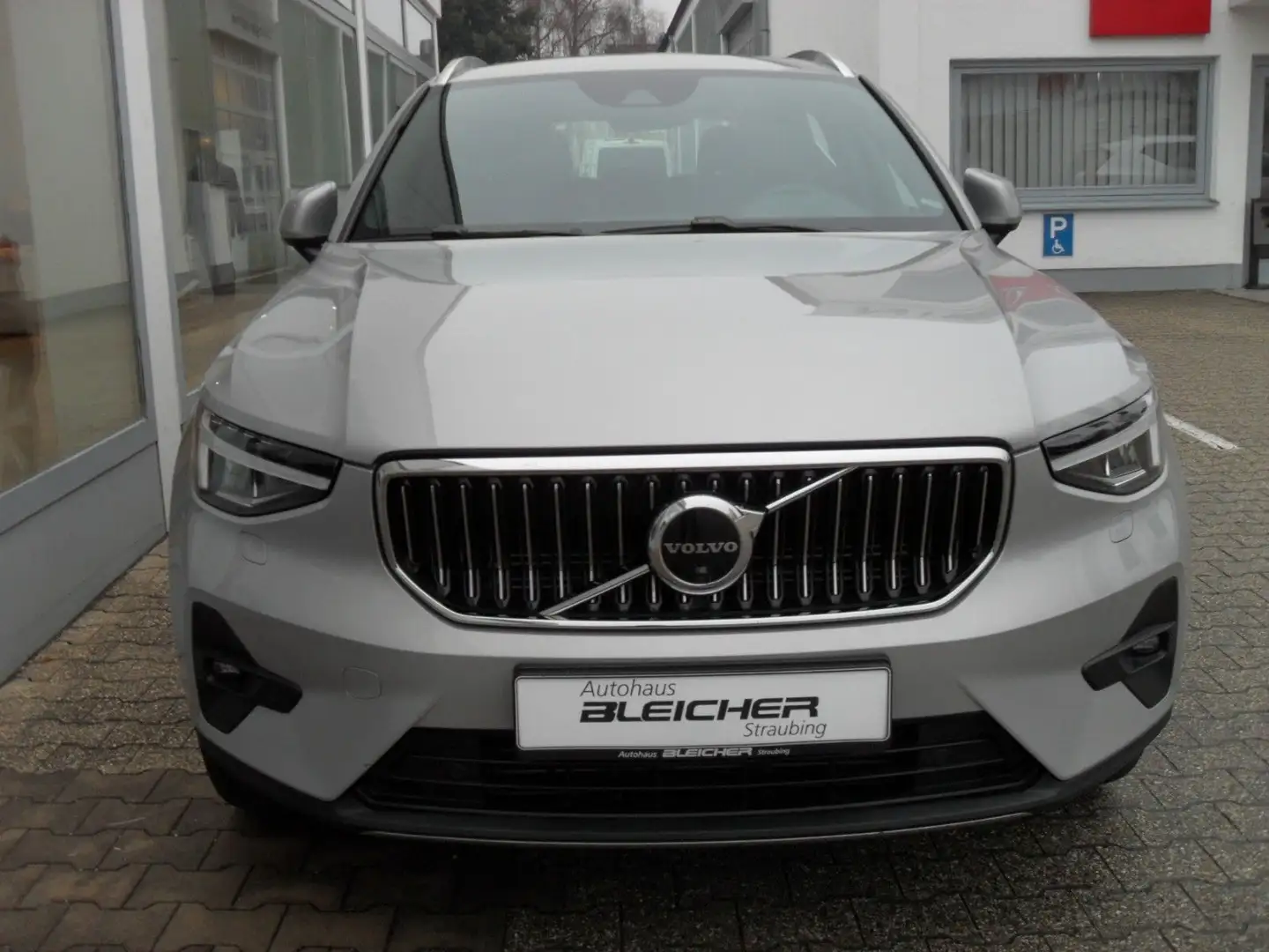 Volvo XC40 T5 Ultimate Bright Plug-In Hybrid Silber - 2
